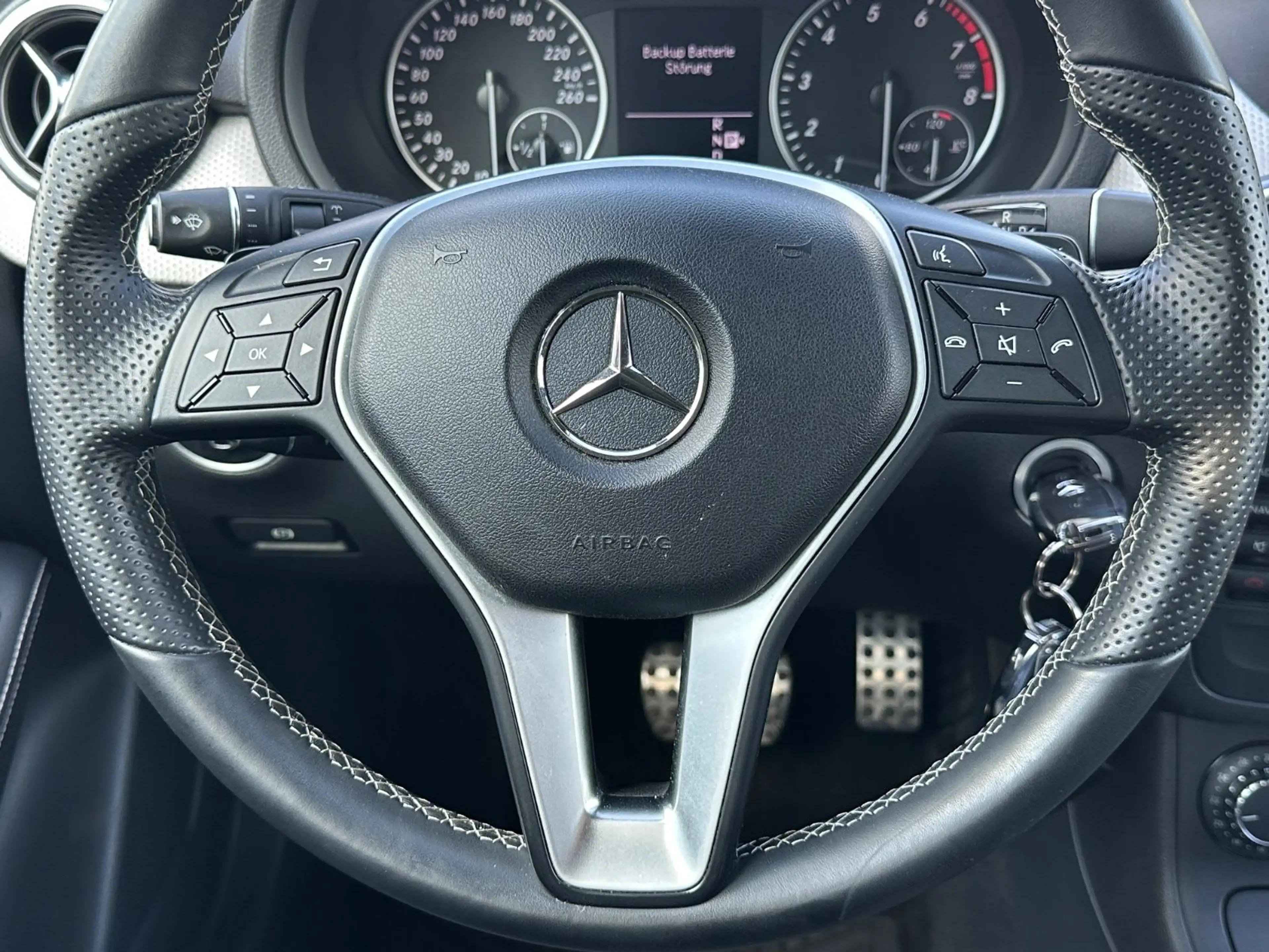Mercedes-Benz B 250 Automatik*Klima*Leder*Xenon*Temp*Navi*StzH — photo 23