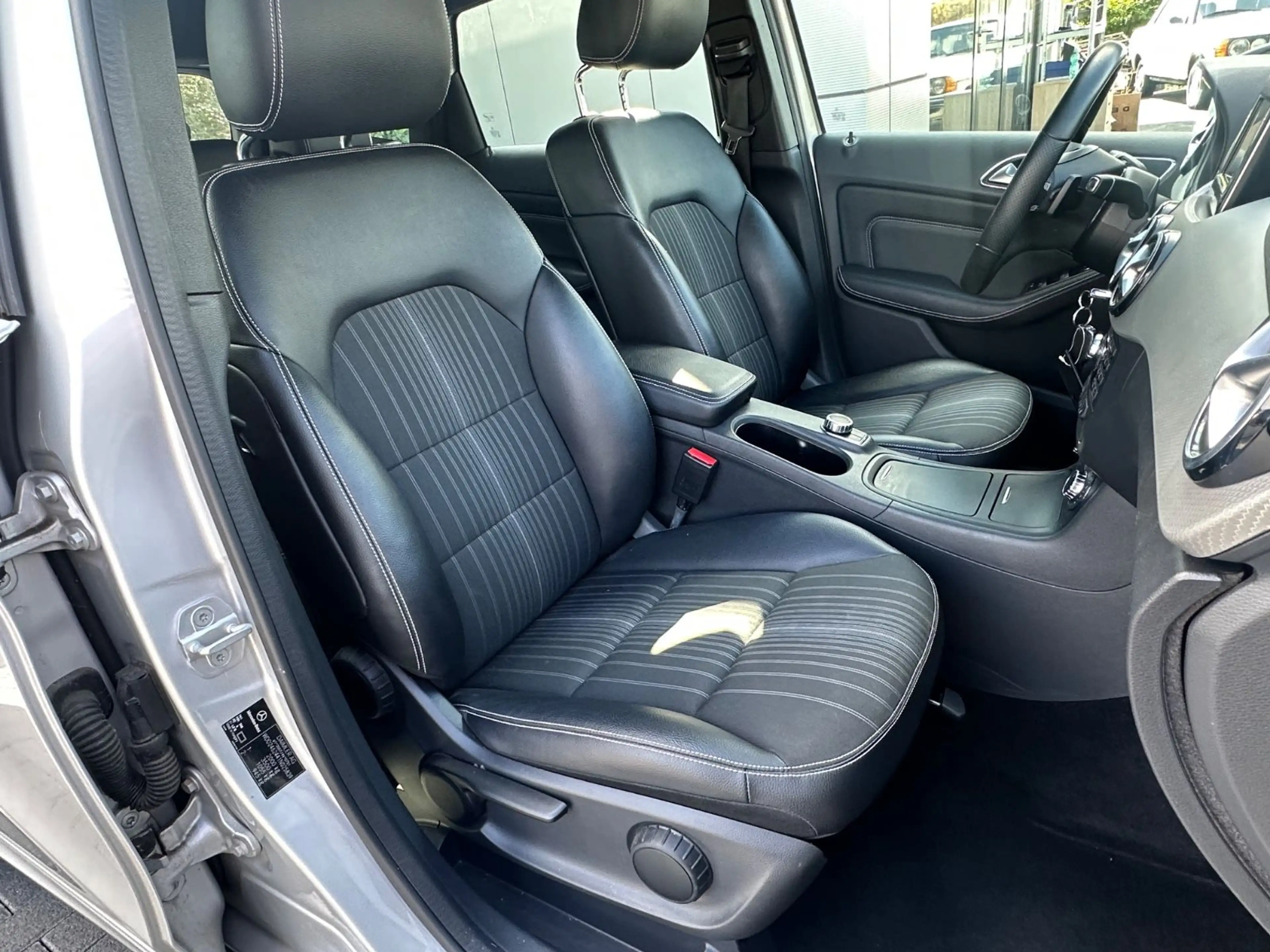 Mercedes-Benz B 250 Automatik*Klima*Leder*Xenon*Temp*Navi*StzH — photo 27