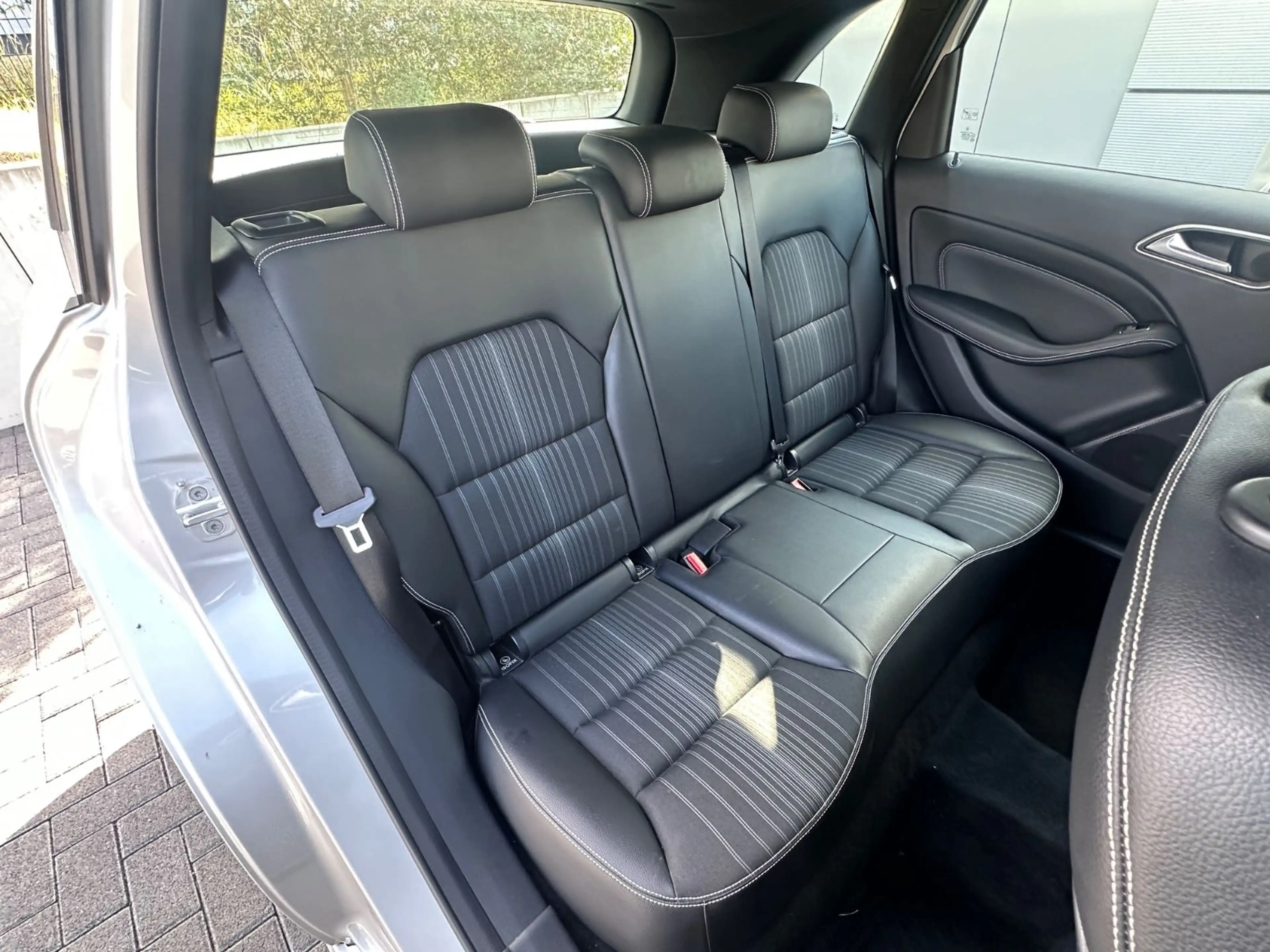 Mercedes-Benz B 250 Automatik*Klima*Leder*Xenon*Temp*Navi*StzH — photo 28