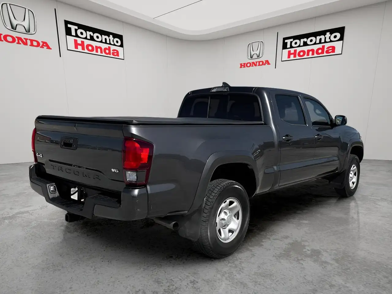 Toyota Tacoma снимка Toyota Tacoma