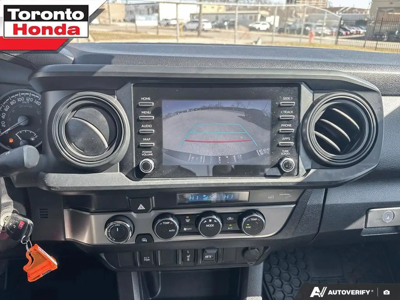 Toyota Tacoma снимка Toyota Tacoma