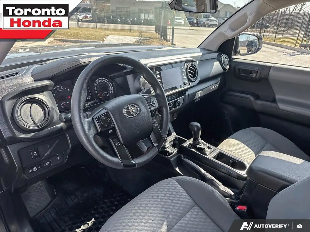Toyota Tacoma снимка Toyota Tacoma