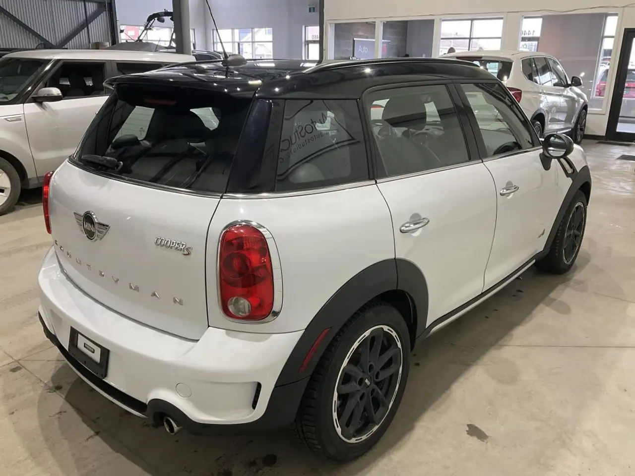 MINI Cooper Countryman снимка MINI Cooper Countryman