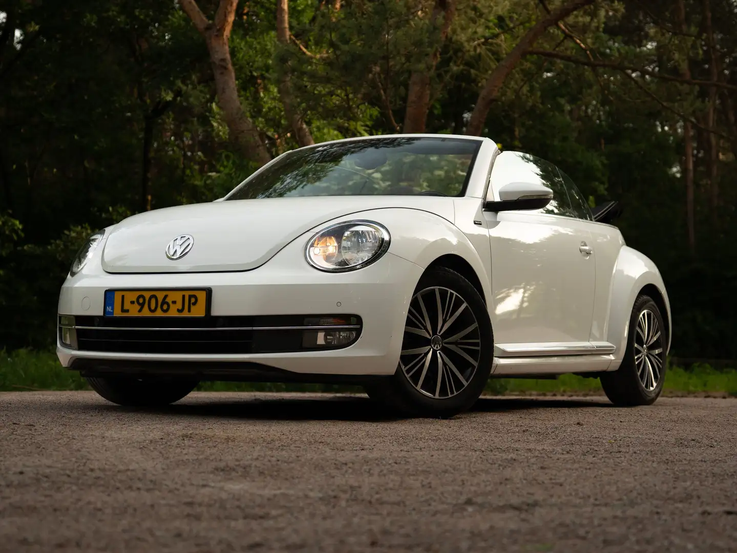 Volkswagen Beetle Cabriolet 1.2 TSI BMT Wit - 1