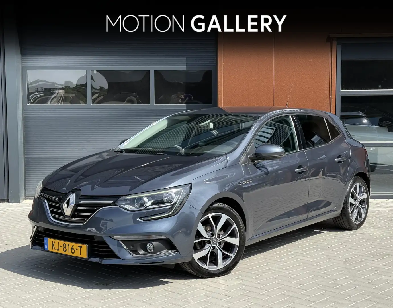 Renault Megane 1.5 dCi Bose | NAP | Dealer | Keyless | Massage | Grijs - 1
