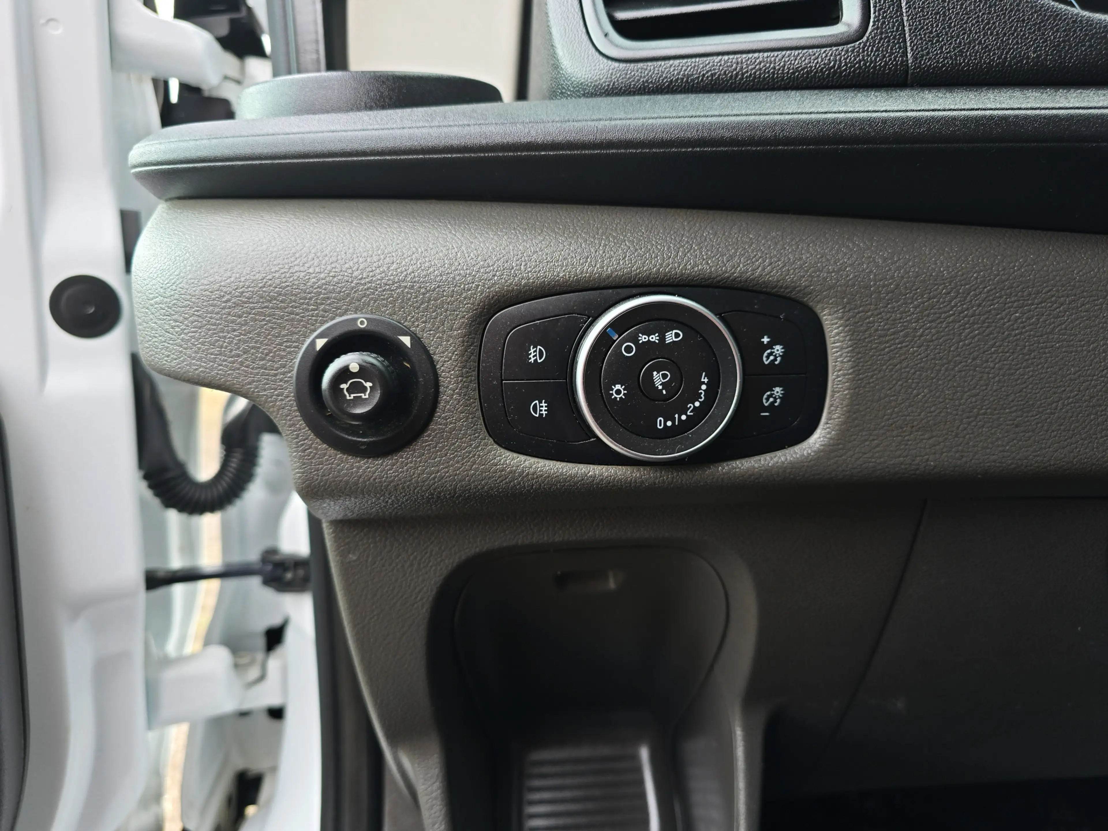 Ford Transit 350 2.0 TDCI L2 H2 - 130 Pk - Euro 6 - Airco - Cru — photo 22