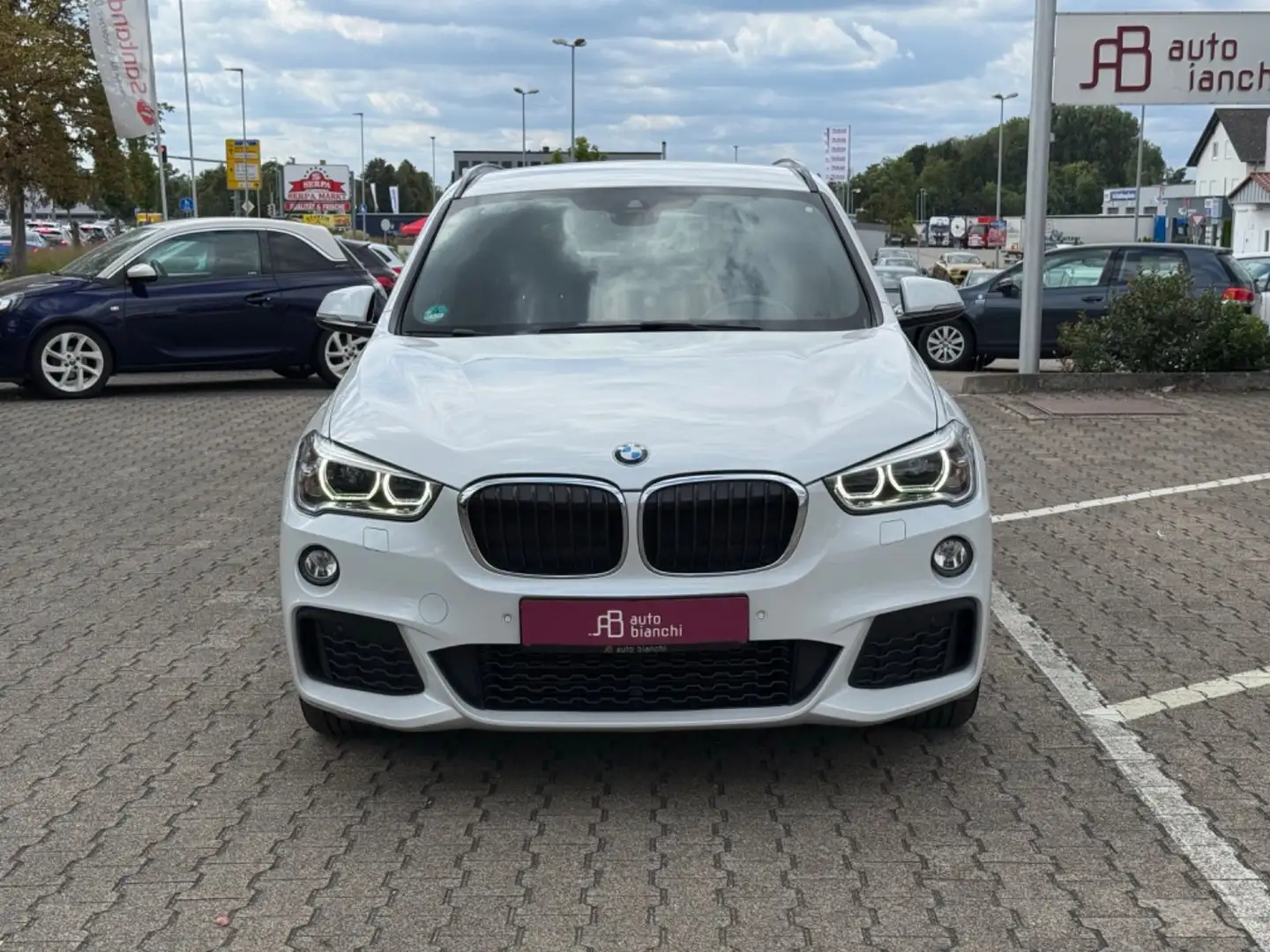 BMW X1 xDrive 18 d M Sport *LED *Alcantara *Navi Weiß - 2