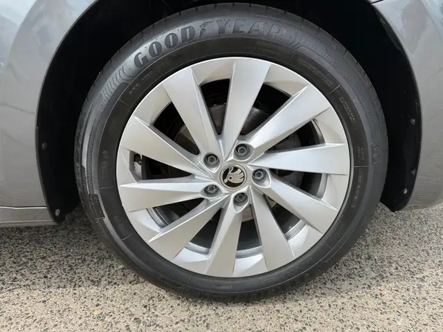 Skoda Octavia view 15