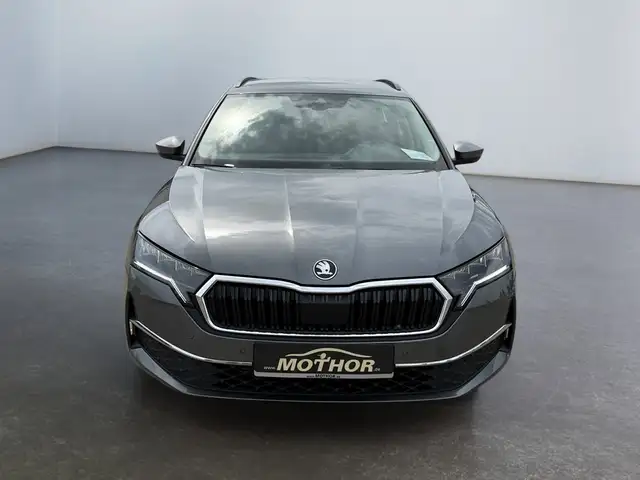 Skoda Octavia view 6