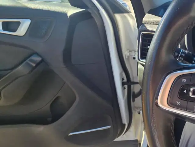 DR Automobiles DR4 view 11