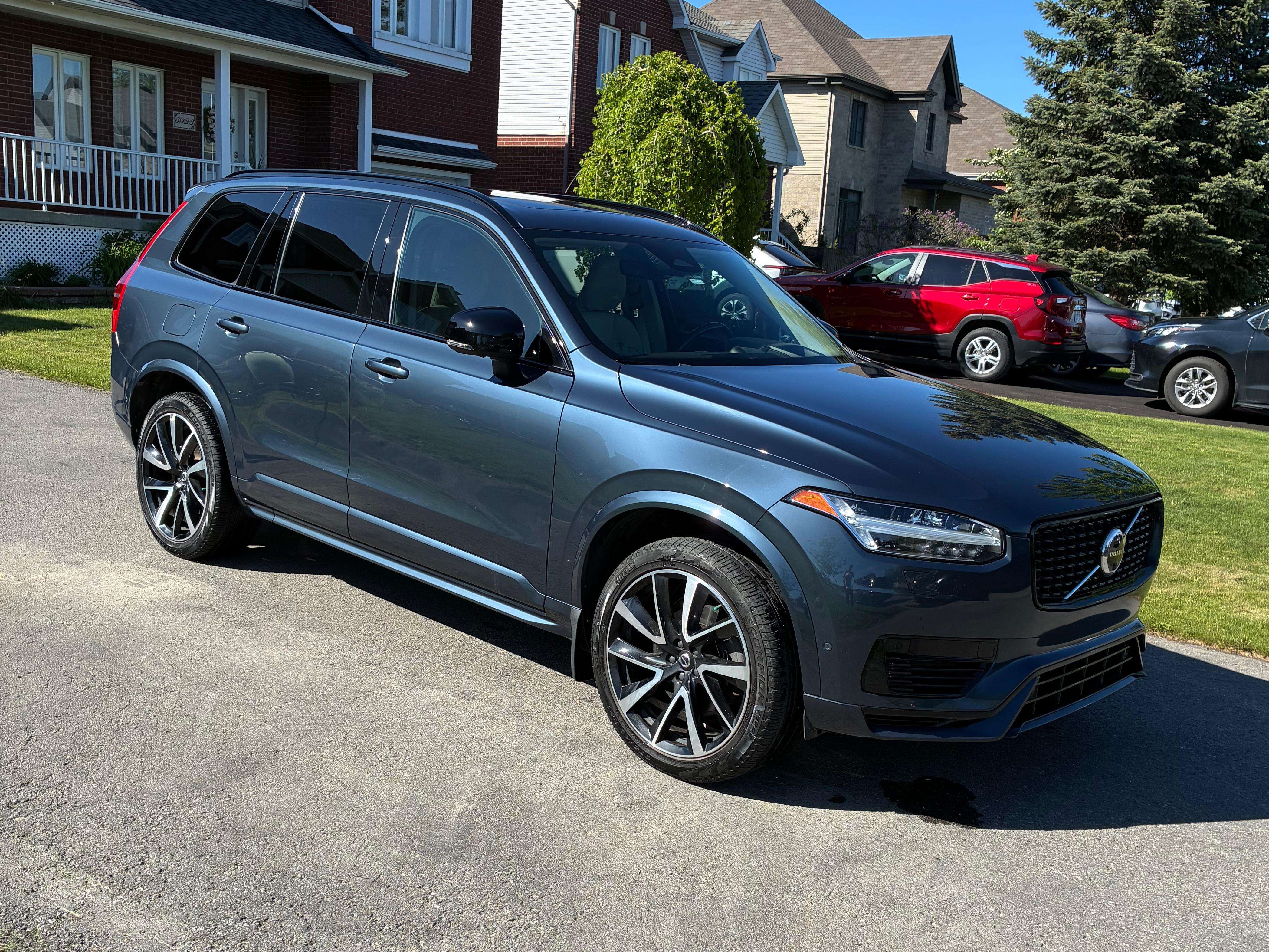 2023 Volvo XC90 Ultimate Dark Theme