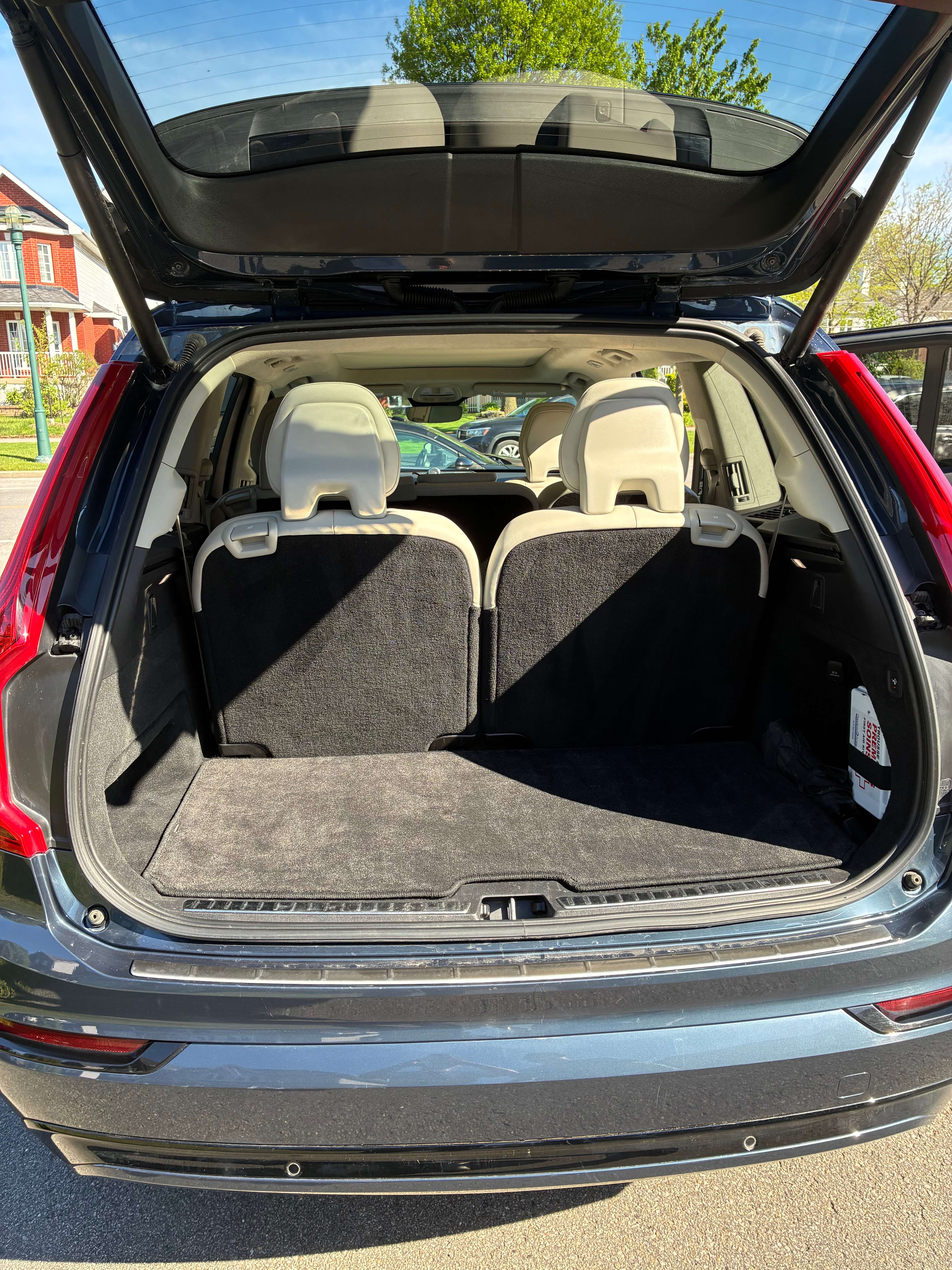 2023 Volvo XC90 Ultimate Dark Theme thumb 16