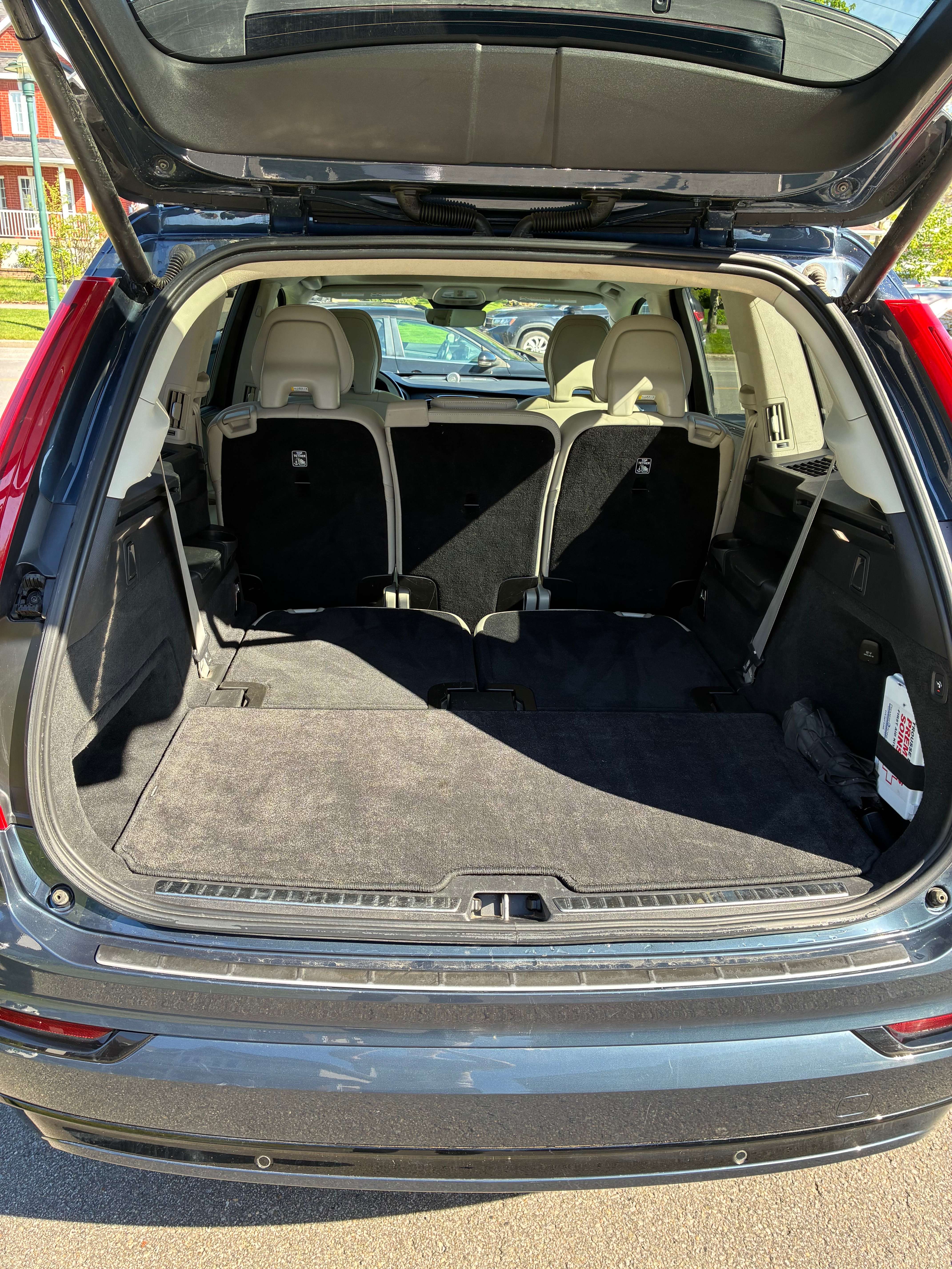 2023 Volvo XC90 Ultimate Dark Theme thumb 17