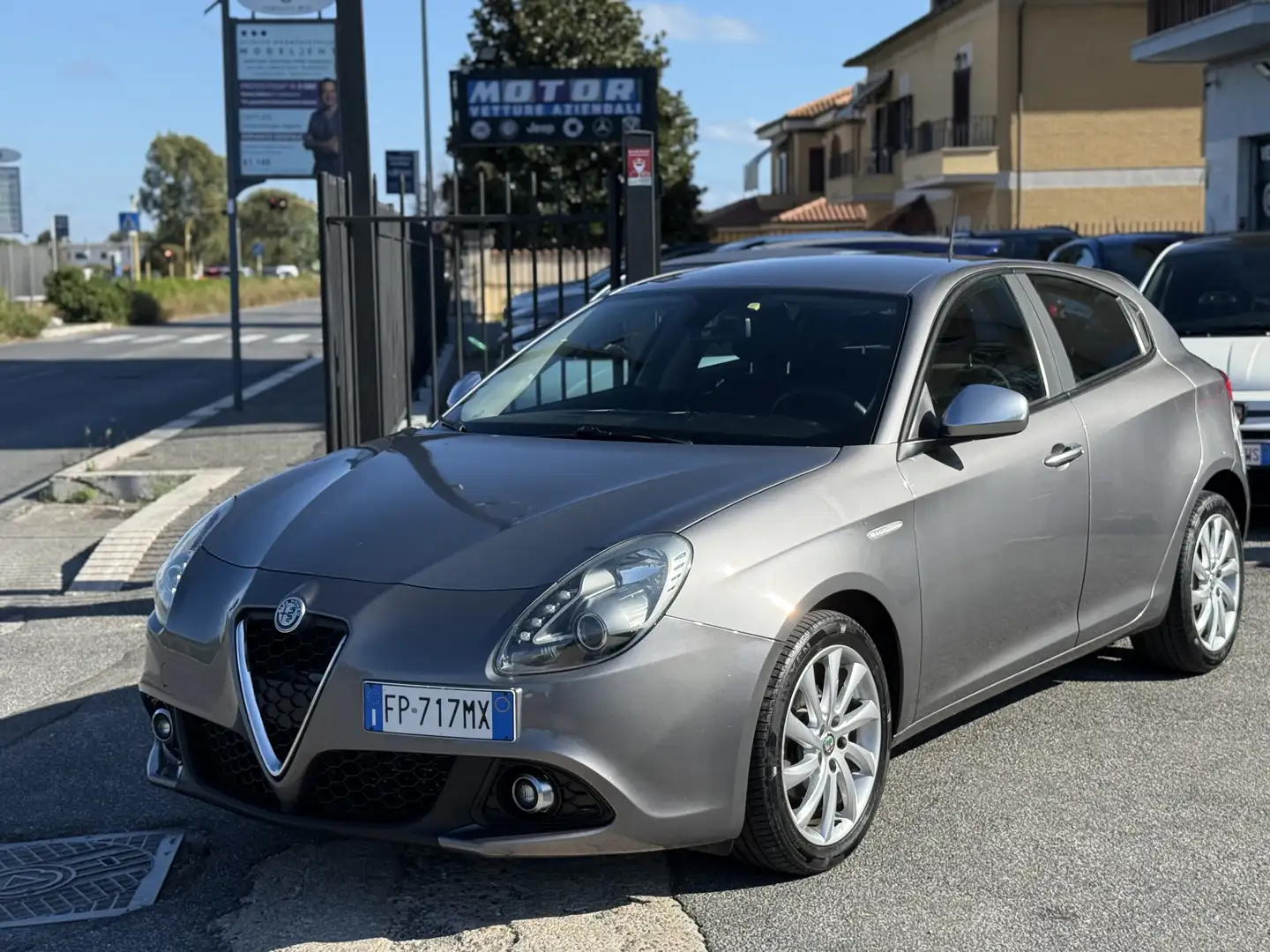 Alfa Romeo Giulietta 1.6 JTDm TCT 120cv SUPER AUTOMATICA NAVI UFF. Gris - 1