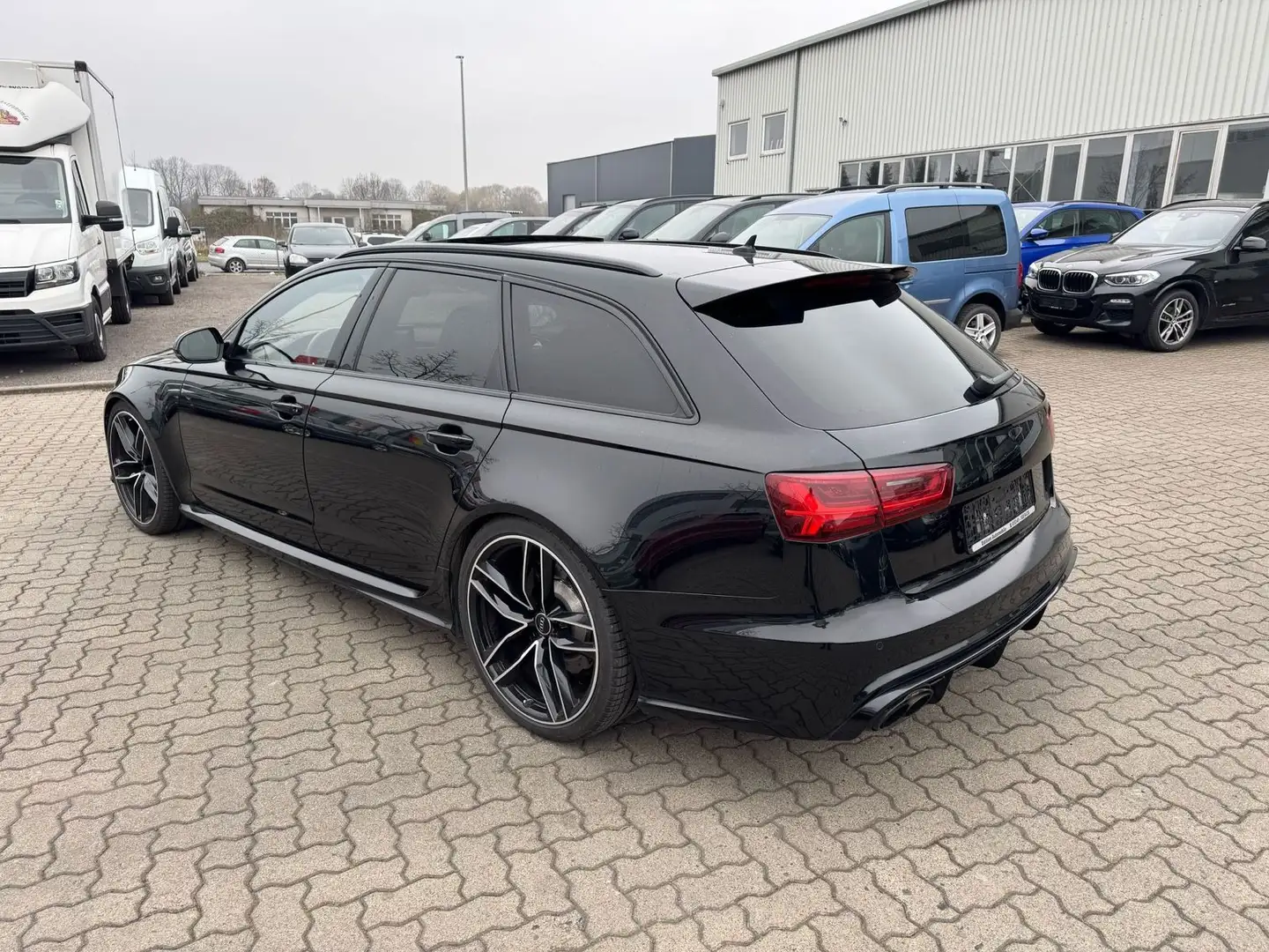 Audi RS6 RS 6 Avant 4.0 TFSI quattro Černá - 2