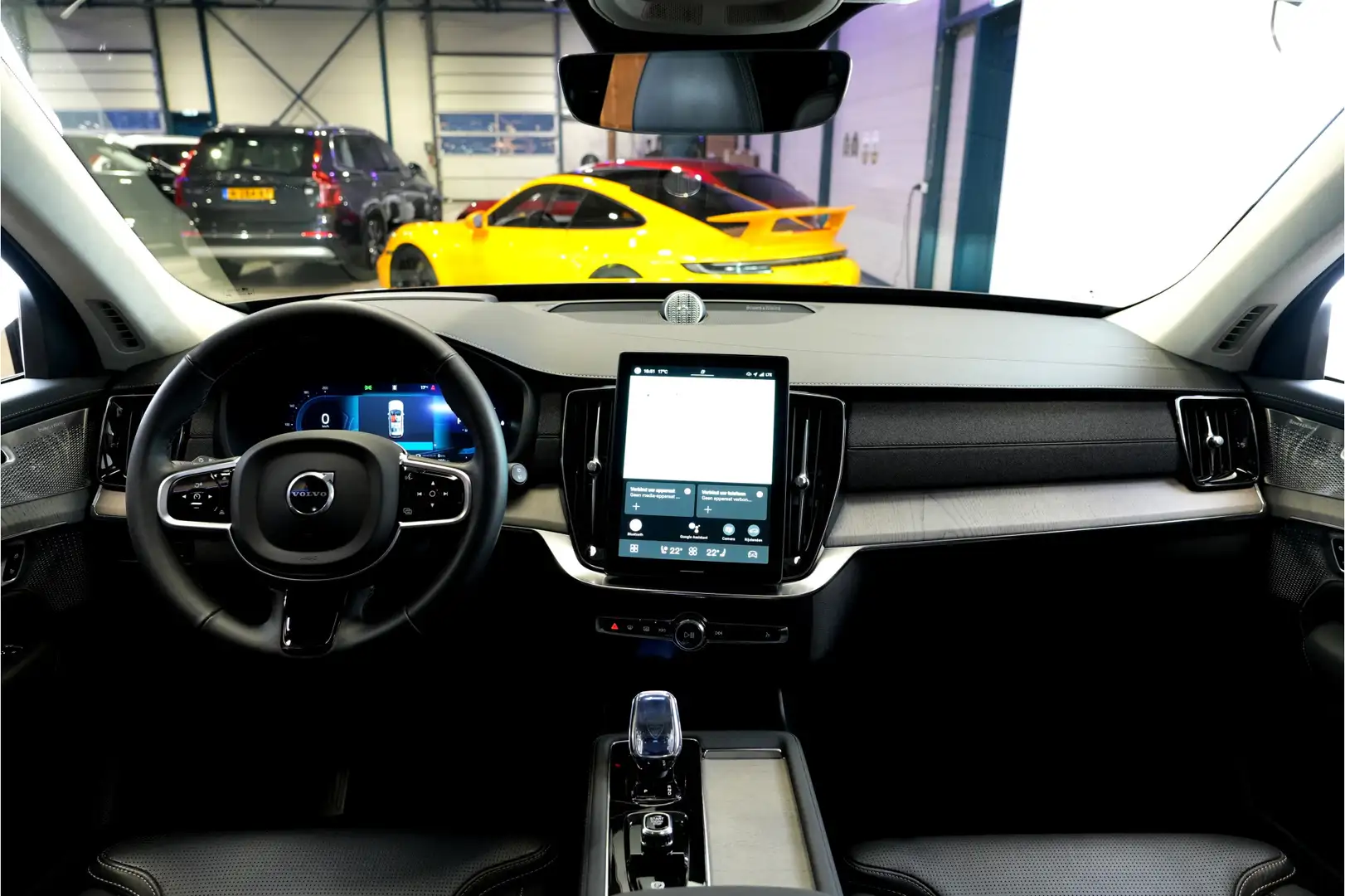 Volvo XC90 2.0 T8 AWD 335kW/456pk Aut8 Recharge Ultra Dark 7P Noir - 2