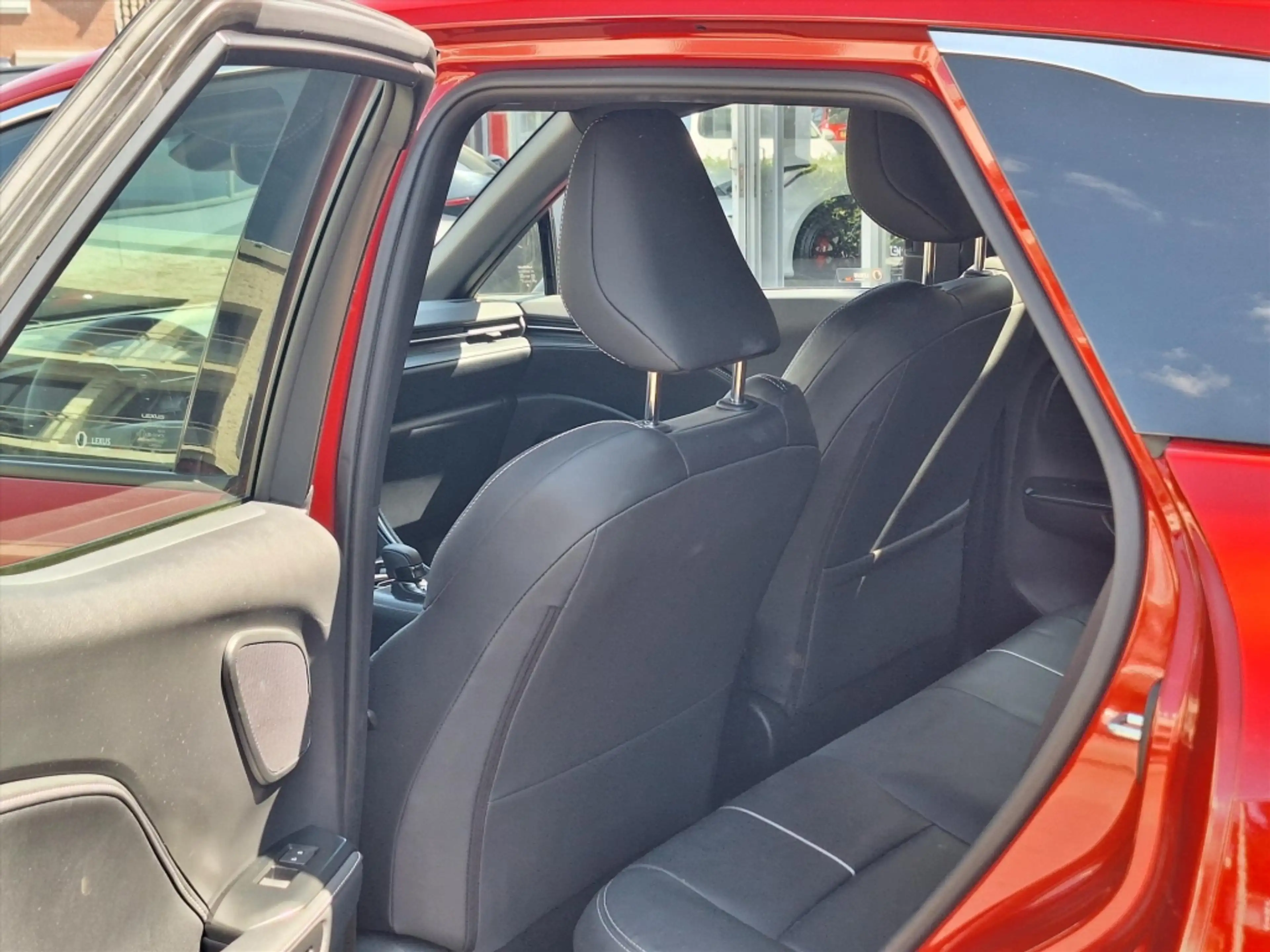 Lexus LBX 1.5 Hybrid Relax Advanced Pack | Mark Levinson, He — photo 10