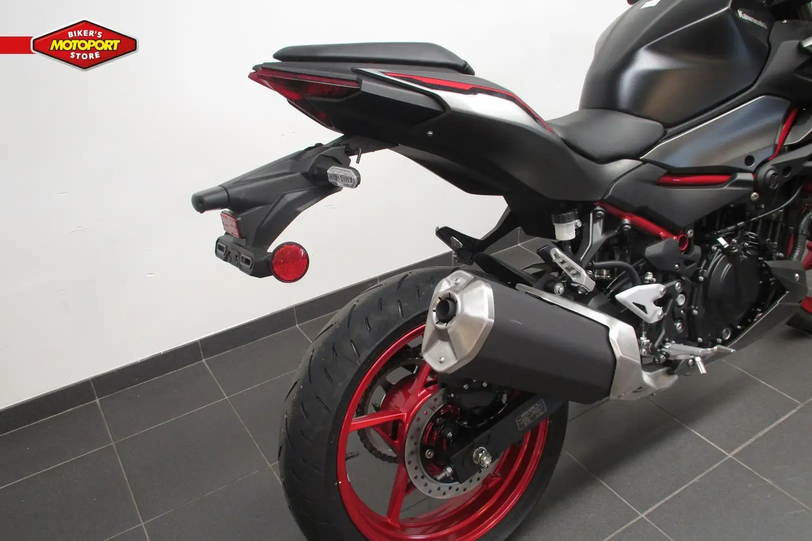 Kawasaki Z 500 SE Czerwony - 2