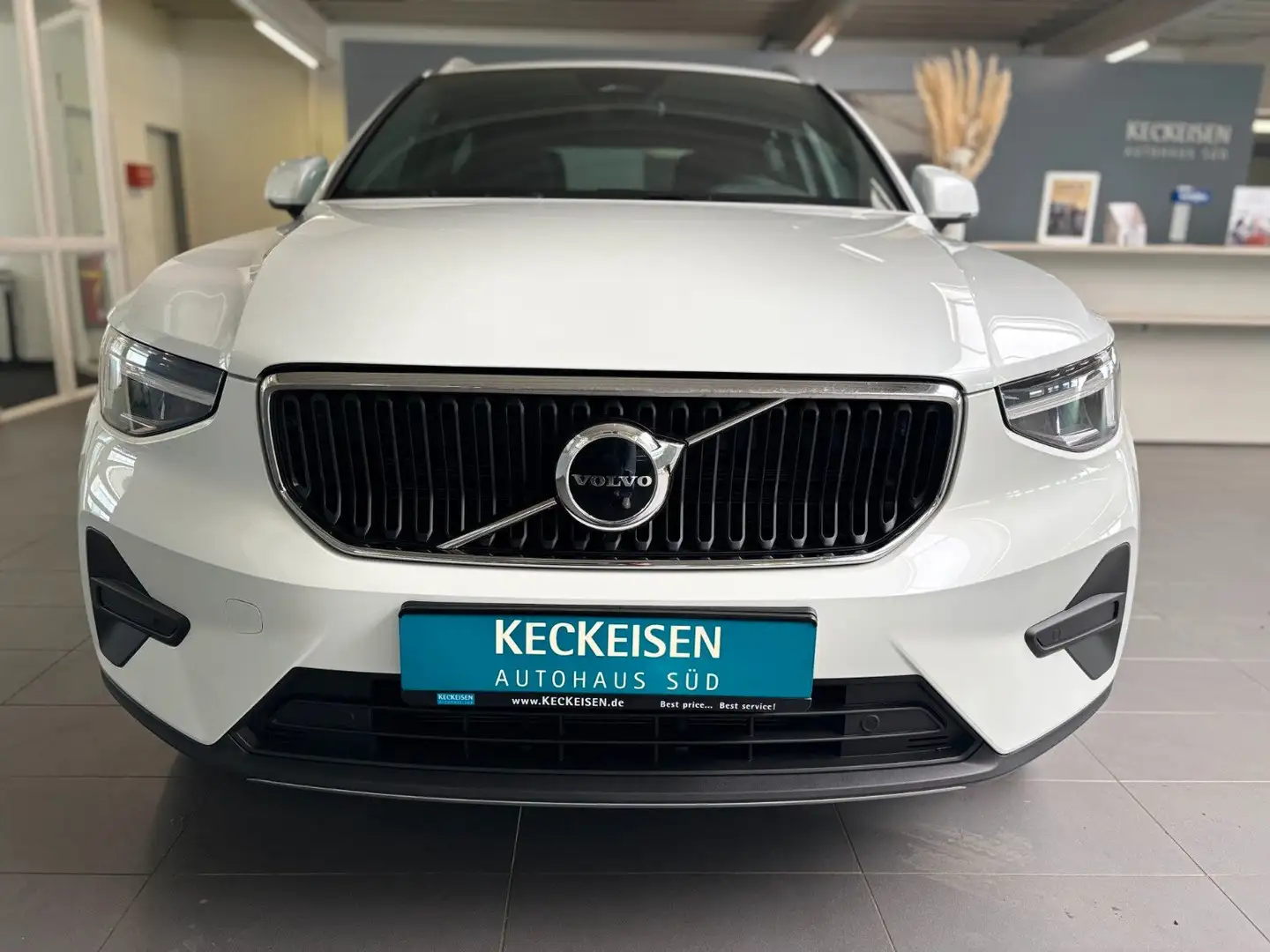Volvo XC40 B3 Automatik Core Winter-Paket MJ26 sofort Blanc - 2