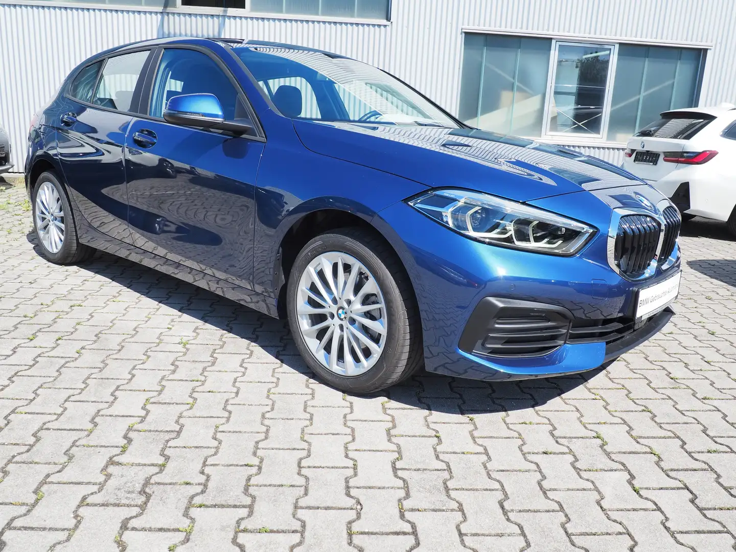 BMW 118 i Advantage*AHK*HUD*Sitzmemory*adaptivLED*Lenkhzg* Blau - 1