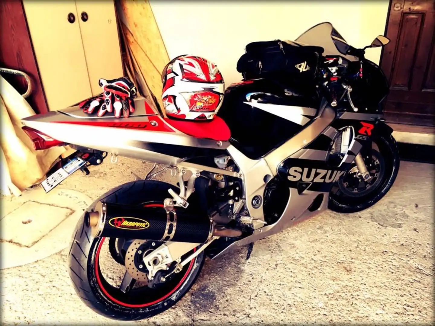 Suzuki GSX-R 600 K1 - 2