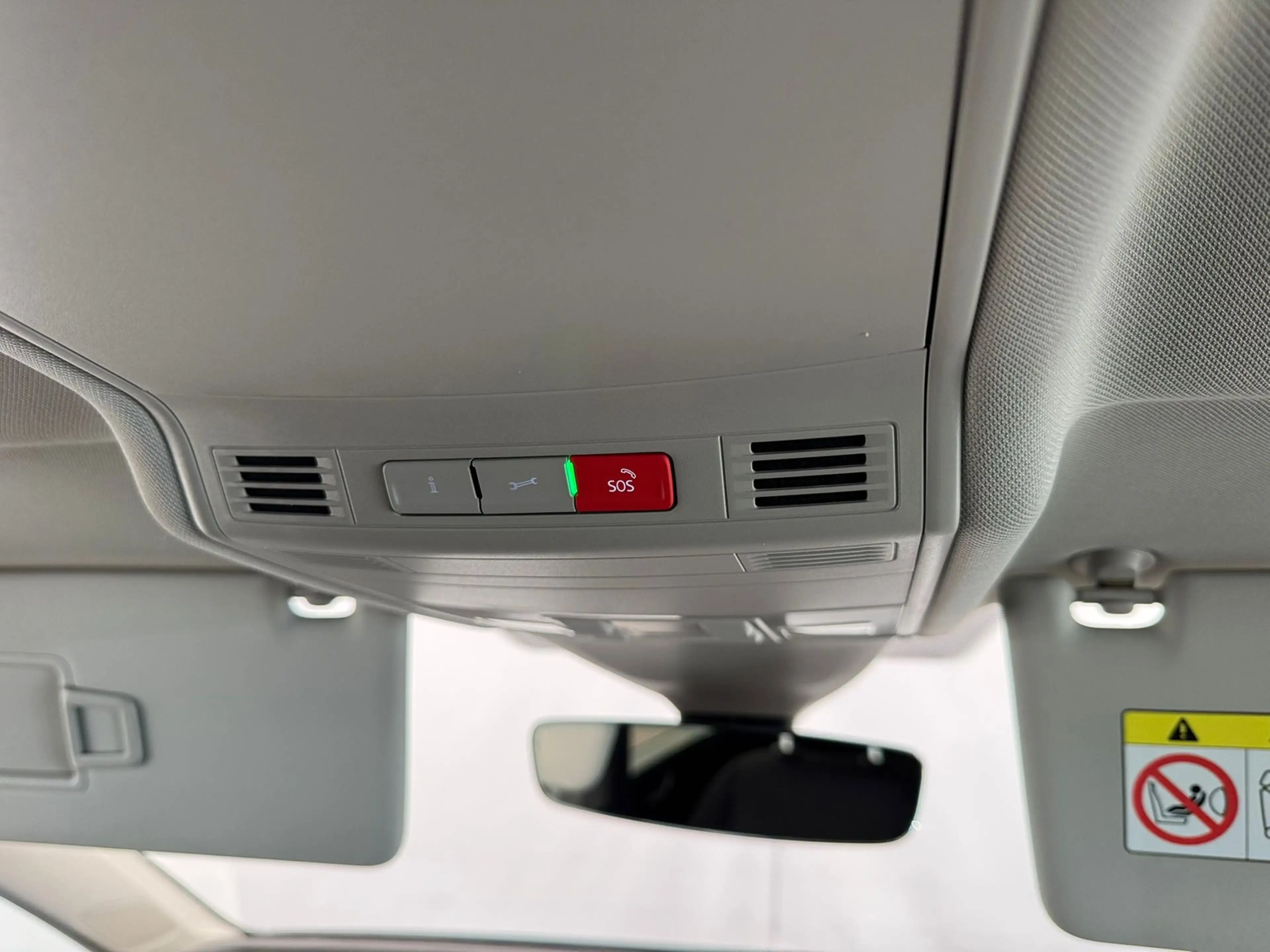 Volkswagen Touran Comfortline 2.0TDI DSG+7SITZER+KAMERA+ACC+LED+ — photo 11