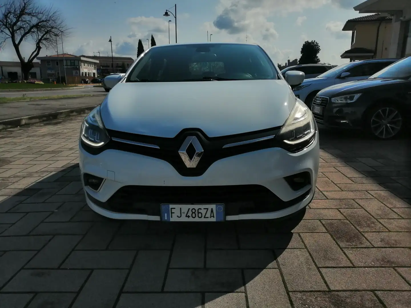 Renault Clio 1.5 dci energy Intens 90cv Ok x Neopatentati Weiß - 2