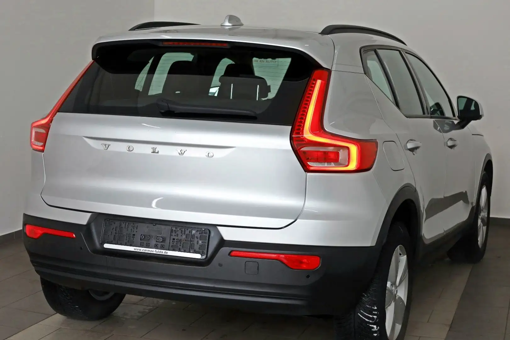 Volvo XC40 2WD Navi,LED,Kamera,Apple CarPlay,PDC Gris - 2