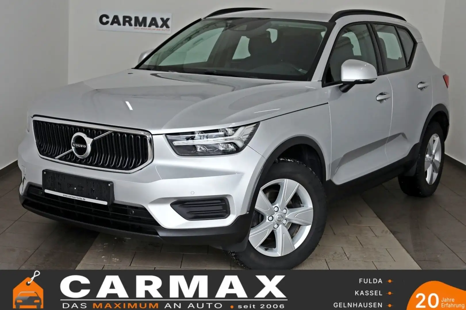 Volvo XC40 2WD Navi,LED,Kamera,Apple CarPlay,PDC Gris - 1