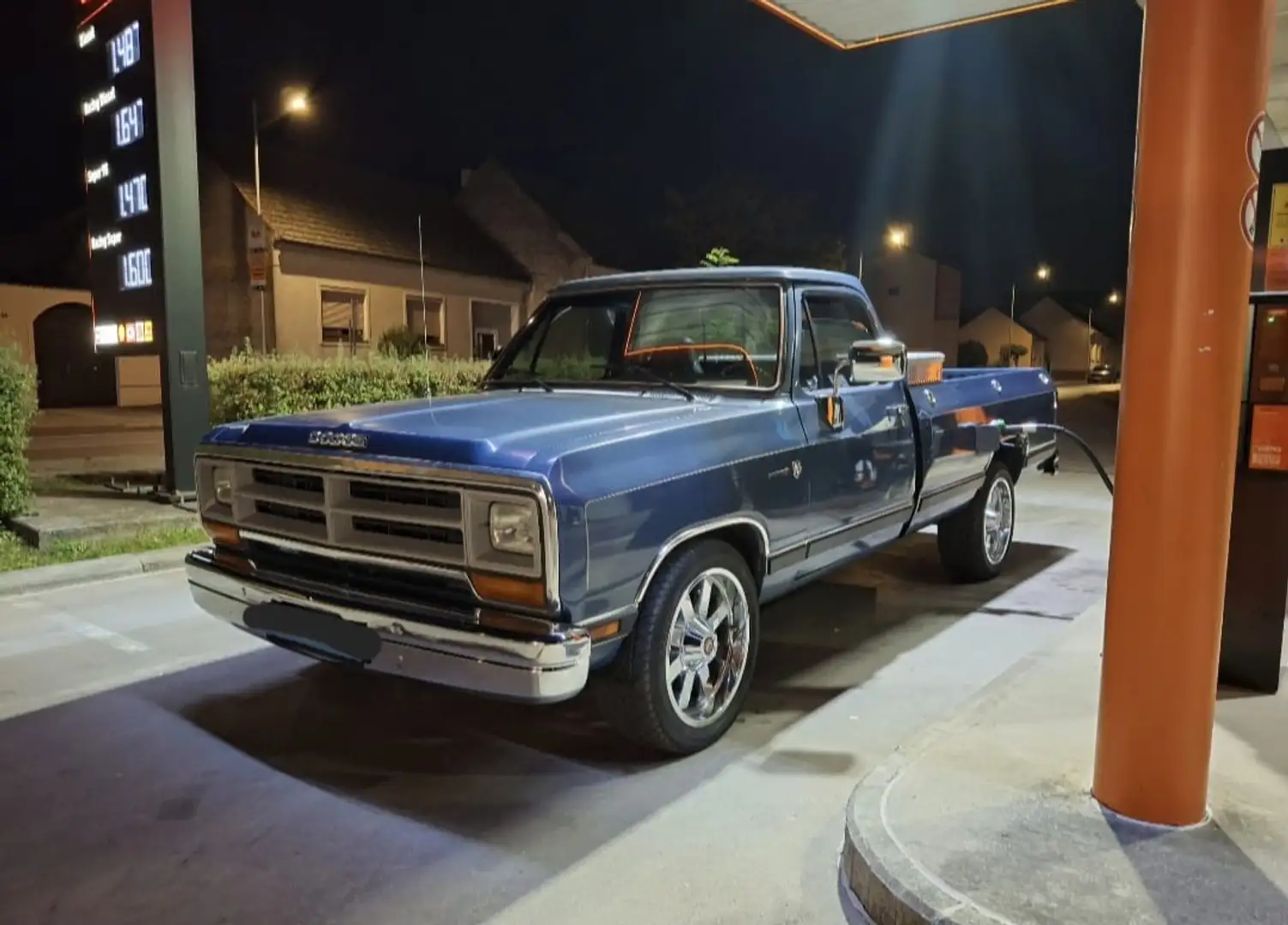 Dodge RAM D100 Blau - 1