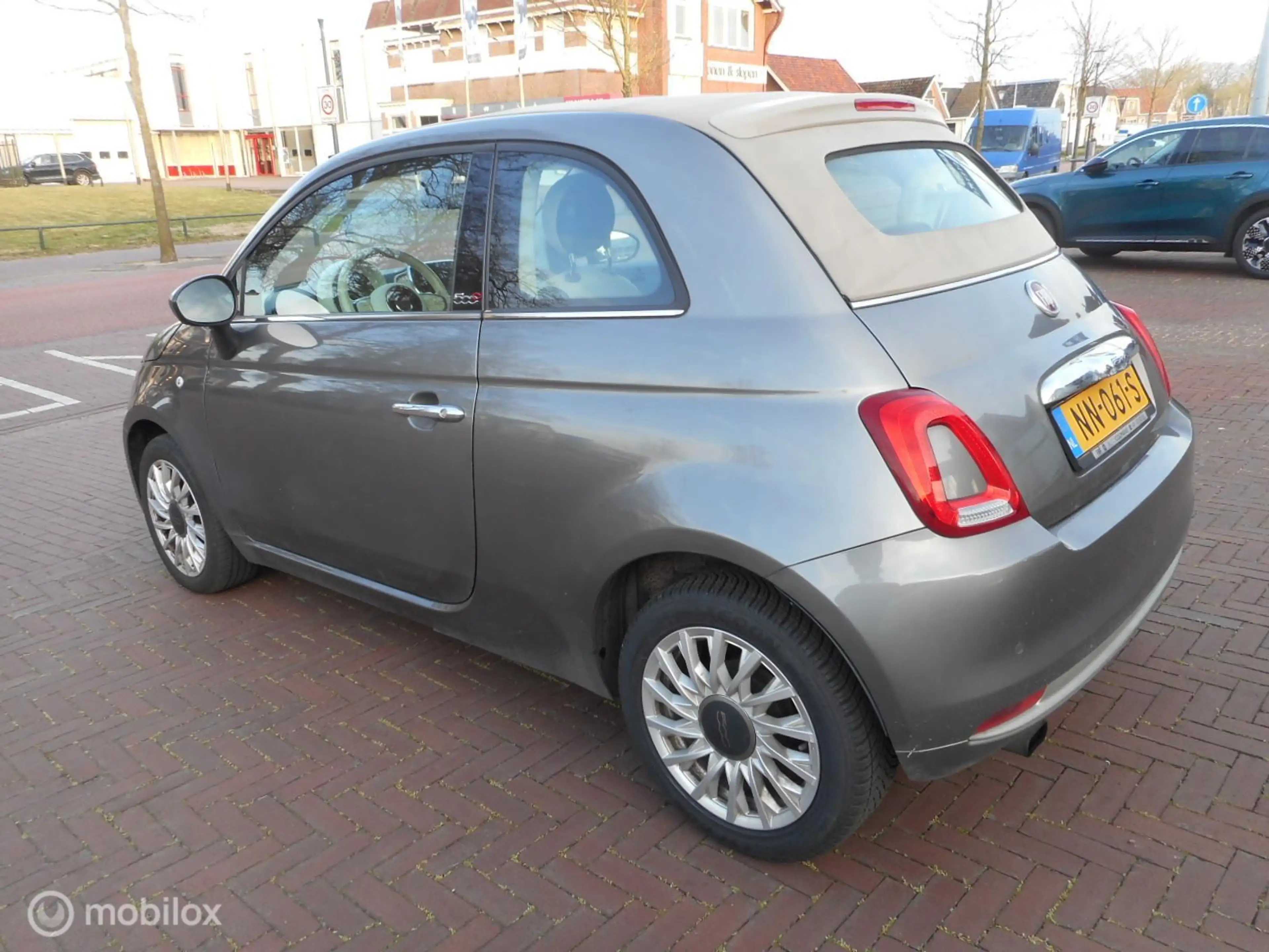 Fiat 500C TwinAir Turbo 80 Lounge ECC+PDC+NAVI+METALLIC+RESE — photo 4
