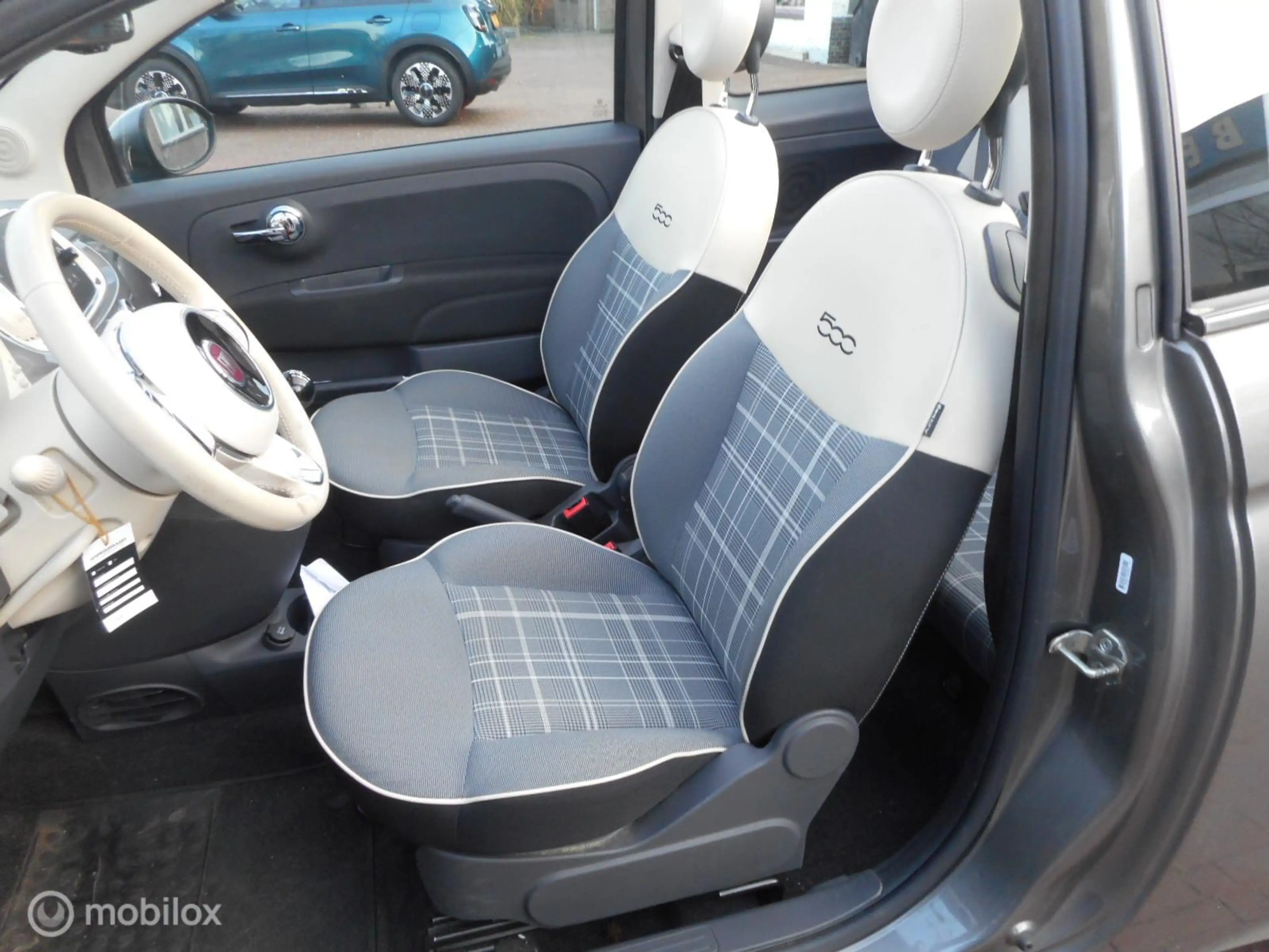Fiat 500C TwinAir Turbo 80 Lounge ECC+PDC+NAVI+METALLIC+RESE — photo 9