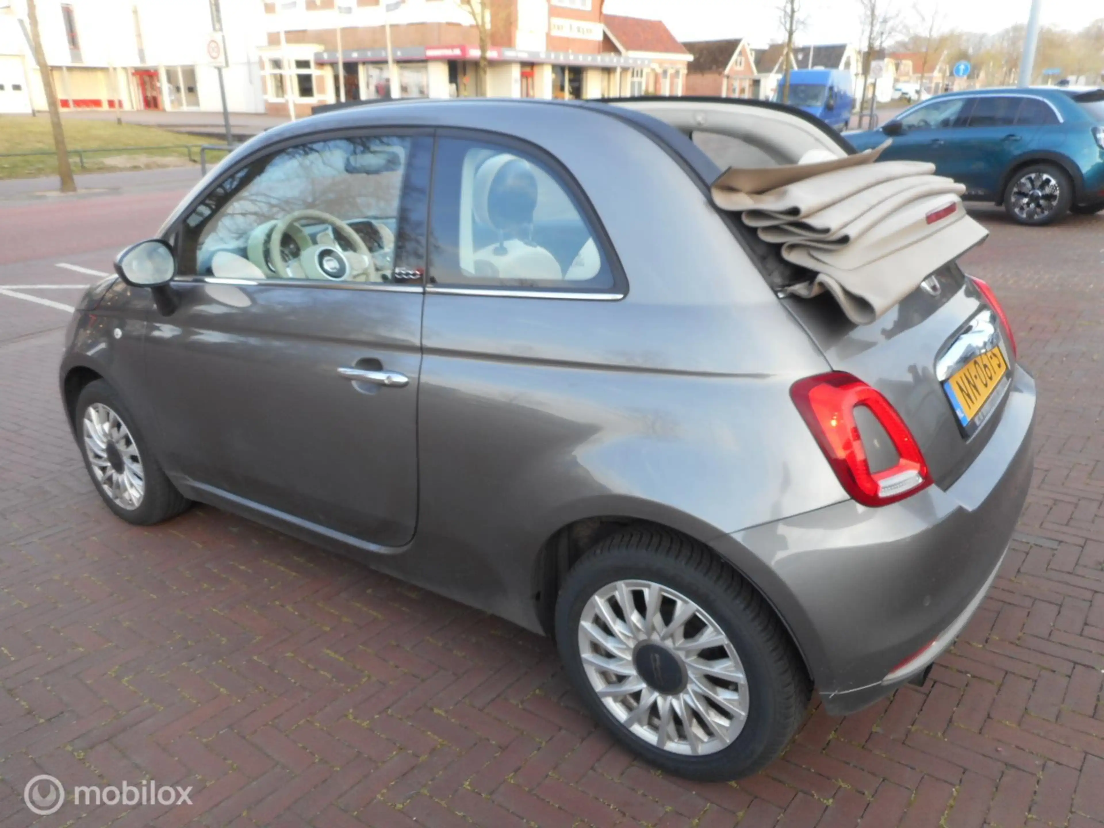 Fiat 500C TwinAir Turbo 80 Lounge ECC+PDC+NAVI+METALLIC+RESE — photo 8