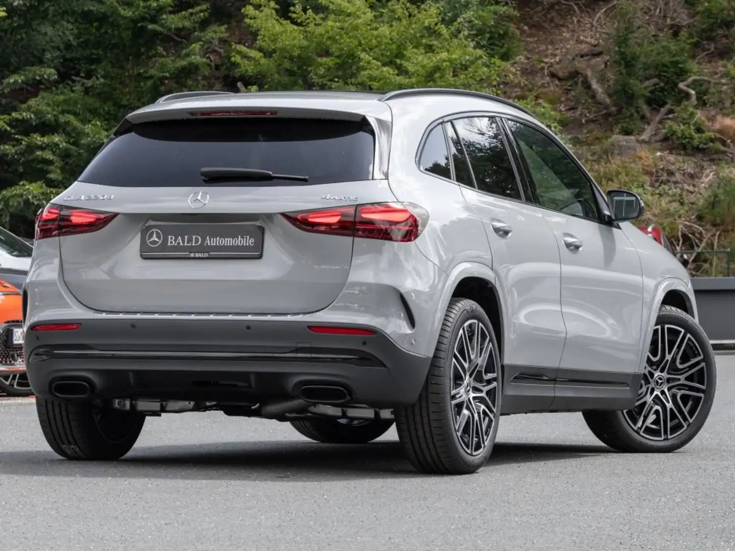 Mercedes-Benz GLA 220 d 4M AMG-Advanced+/ILS/Pano/AHK/Cam/Easy Grau - 2