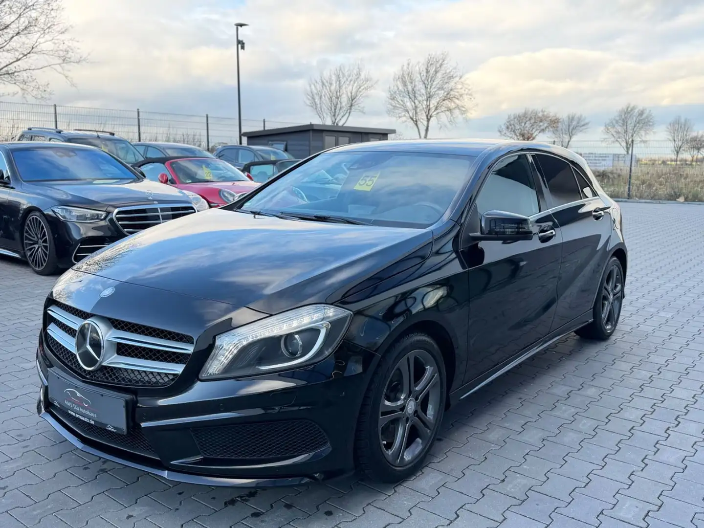 Mercedes-Benz A 250 AMG Line Autom. Navi Leder Bi Xenon Zwart - 1