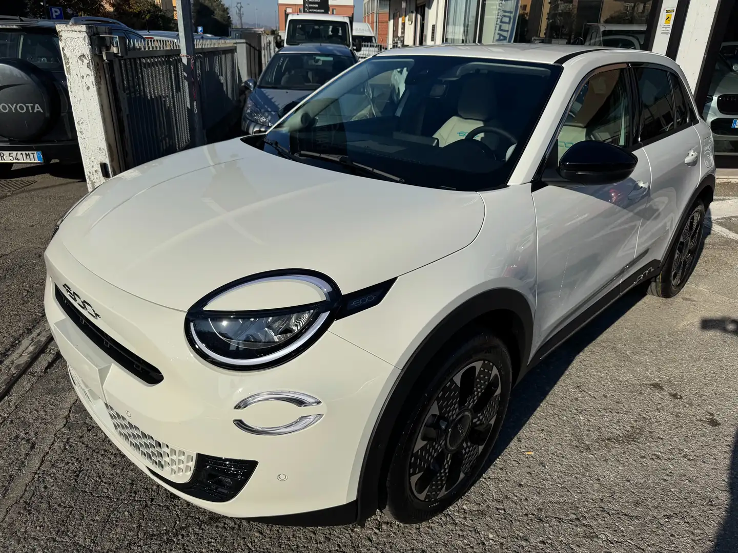 Fiat 600 1.2 hybrid La Prima 110cv auto,ZERO KILOMETRI, Bianco - 1