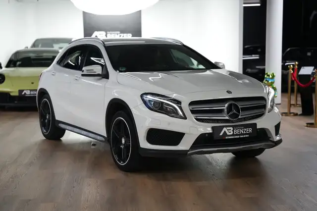 Mercedes-Benz GLA 220 GLA 220 CDI 4Matic *AMG*SHZ*Navigation*