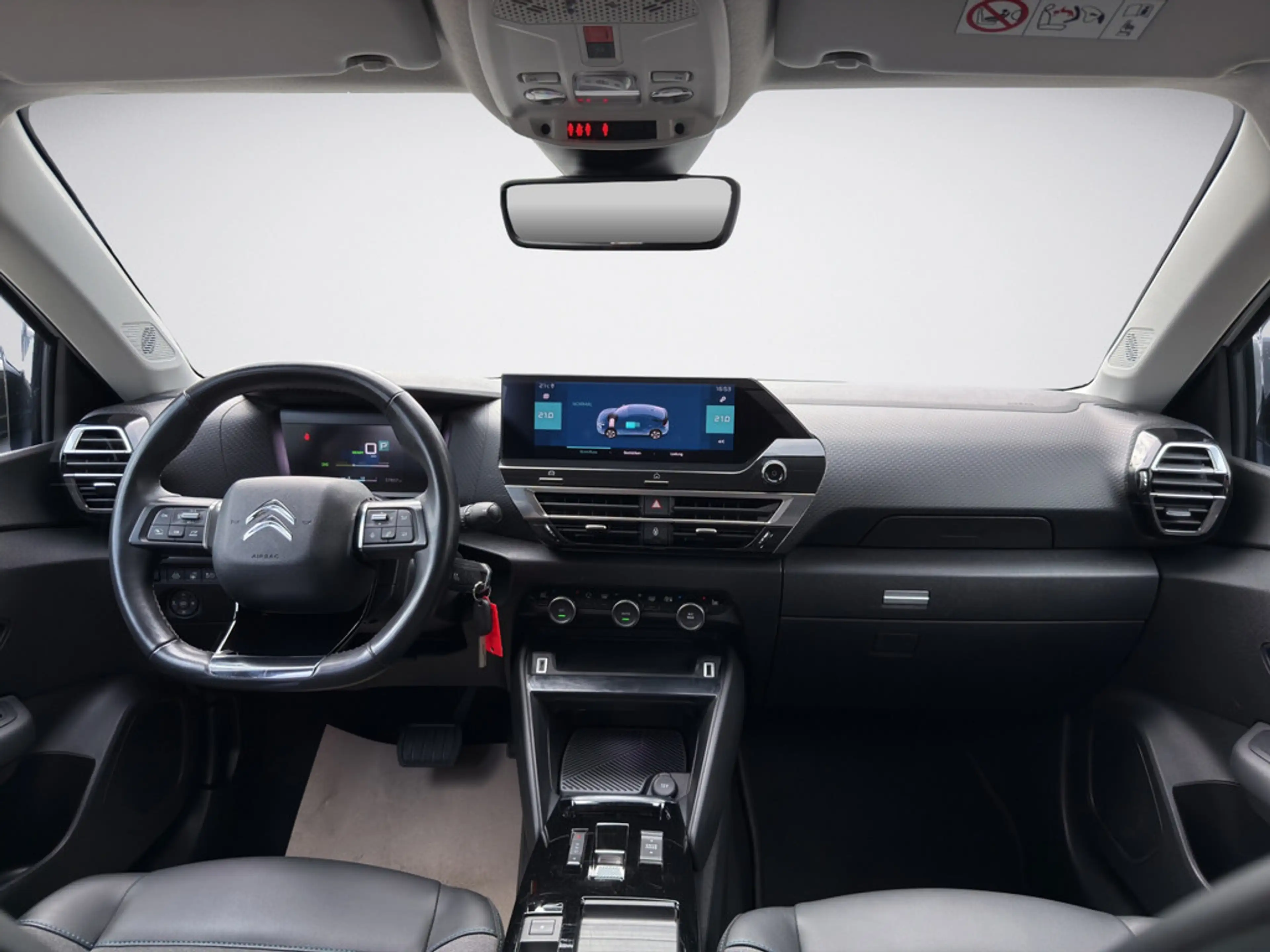 Citroen E-C4 Electric — photo 12