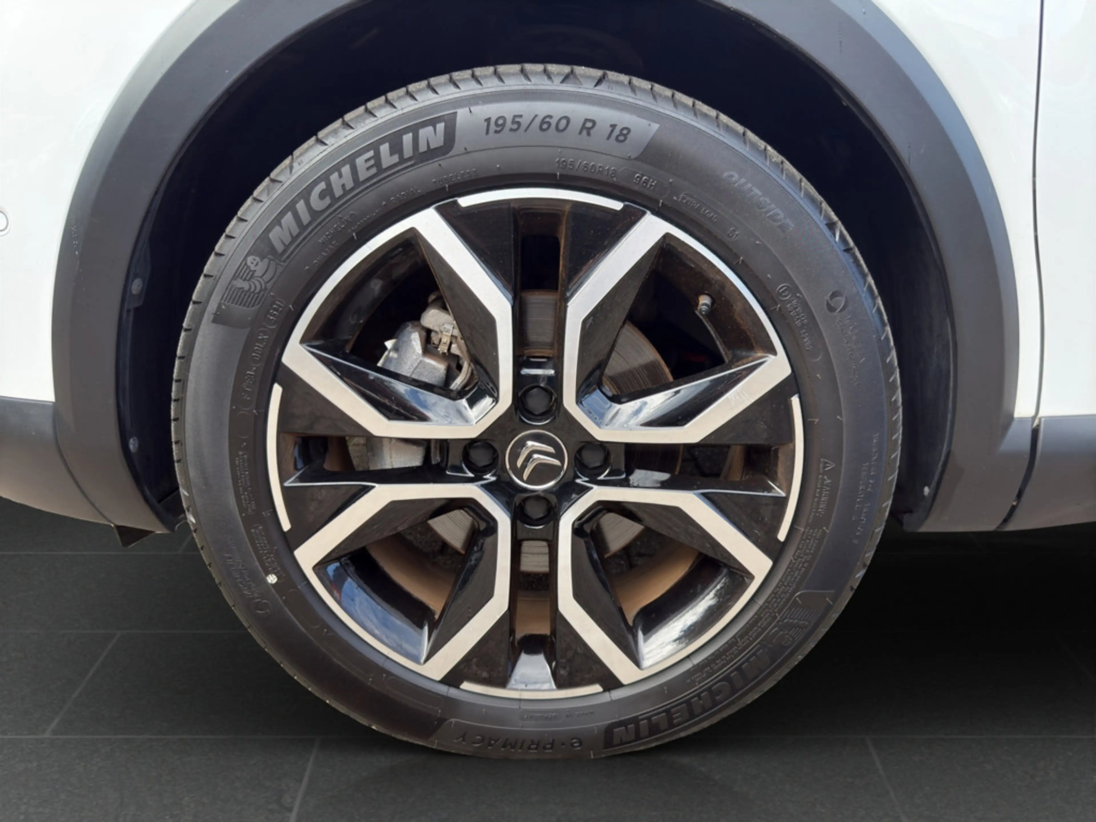 Citroen E-C4 Electric — photo 9