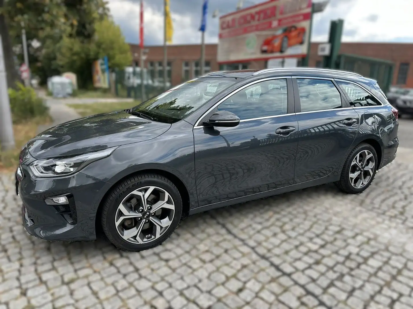 Kia Ceed SW / cee'd SW Spirit Grau - 1