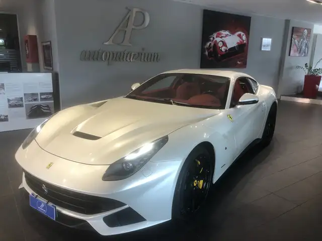Ferrari F12 F12 Berlinetta DTC
