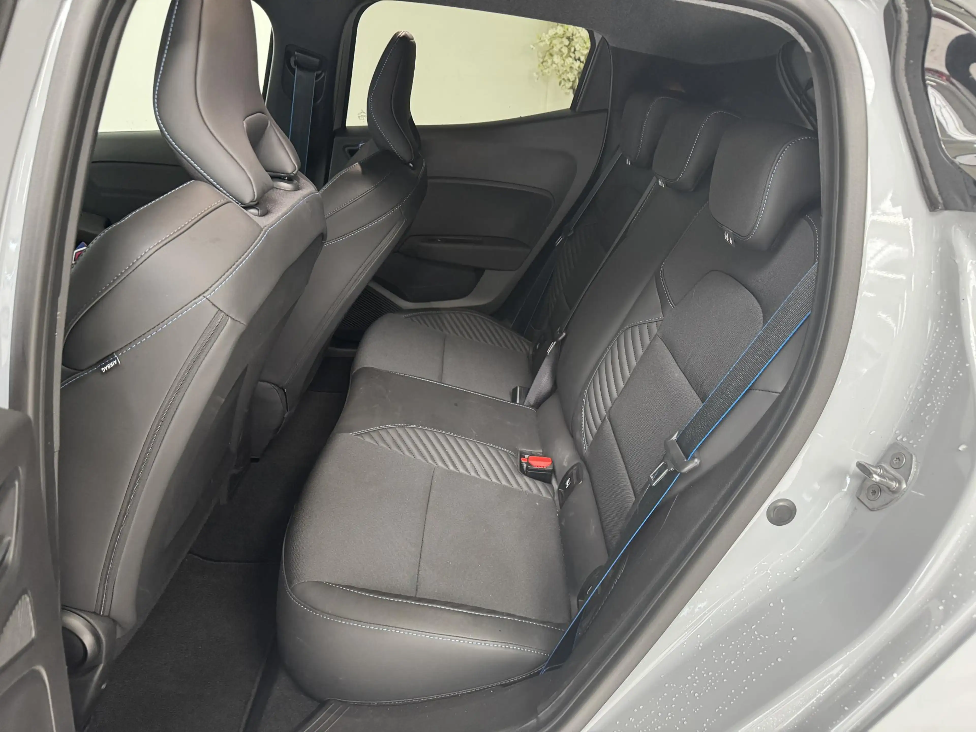 Renault Clio 1.6 E-Tech Full Hybrid 145 Esprit Alpine | Navigat — photo 8