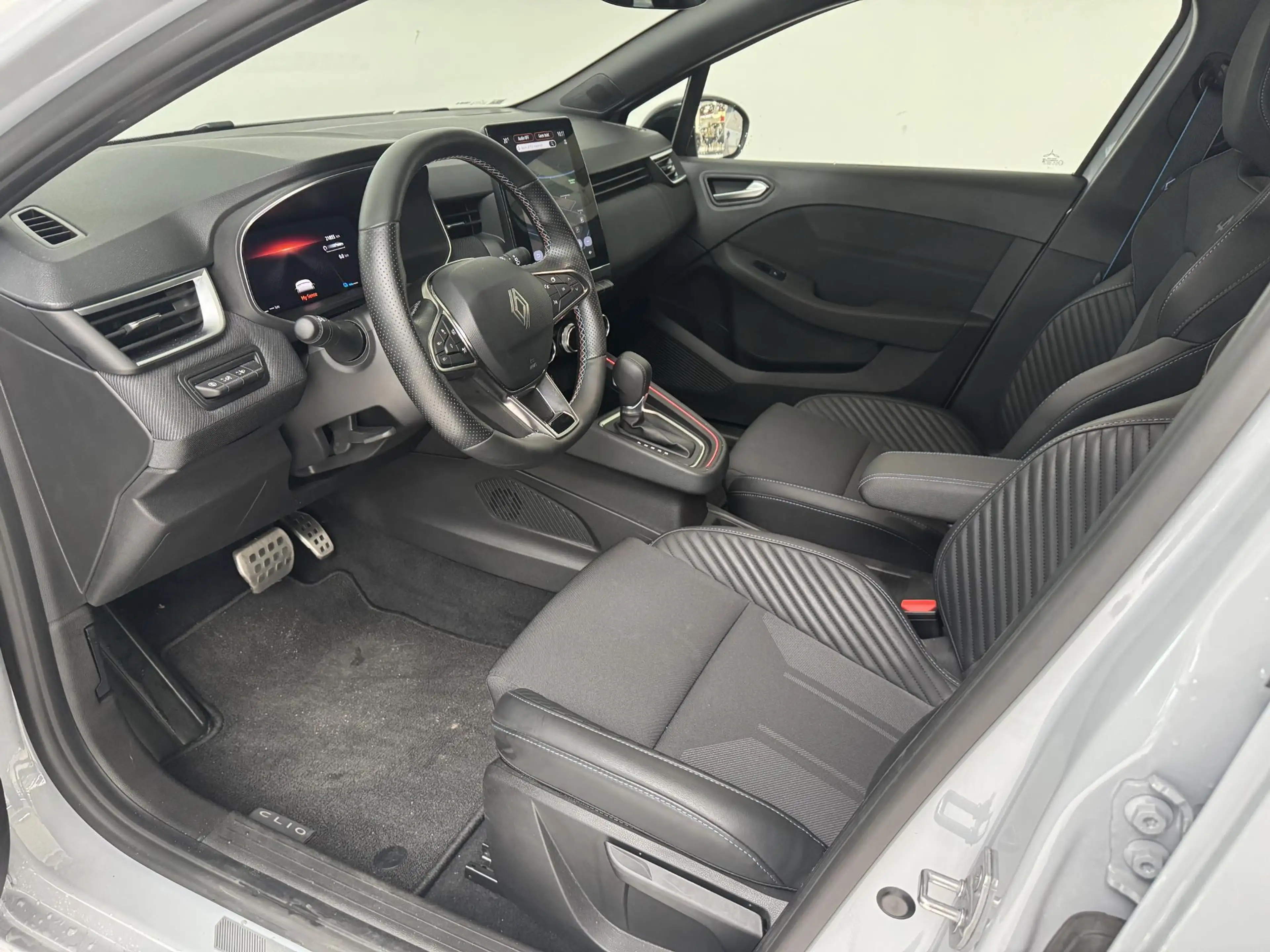 Renault Clio 1.6 E-Tech Full Hybrid 145 Esprit Alpine | Navigat — photo 25