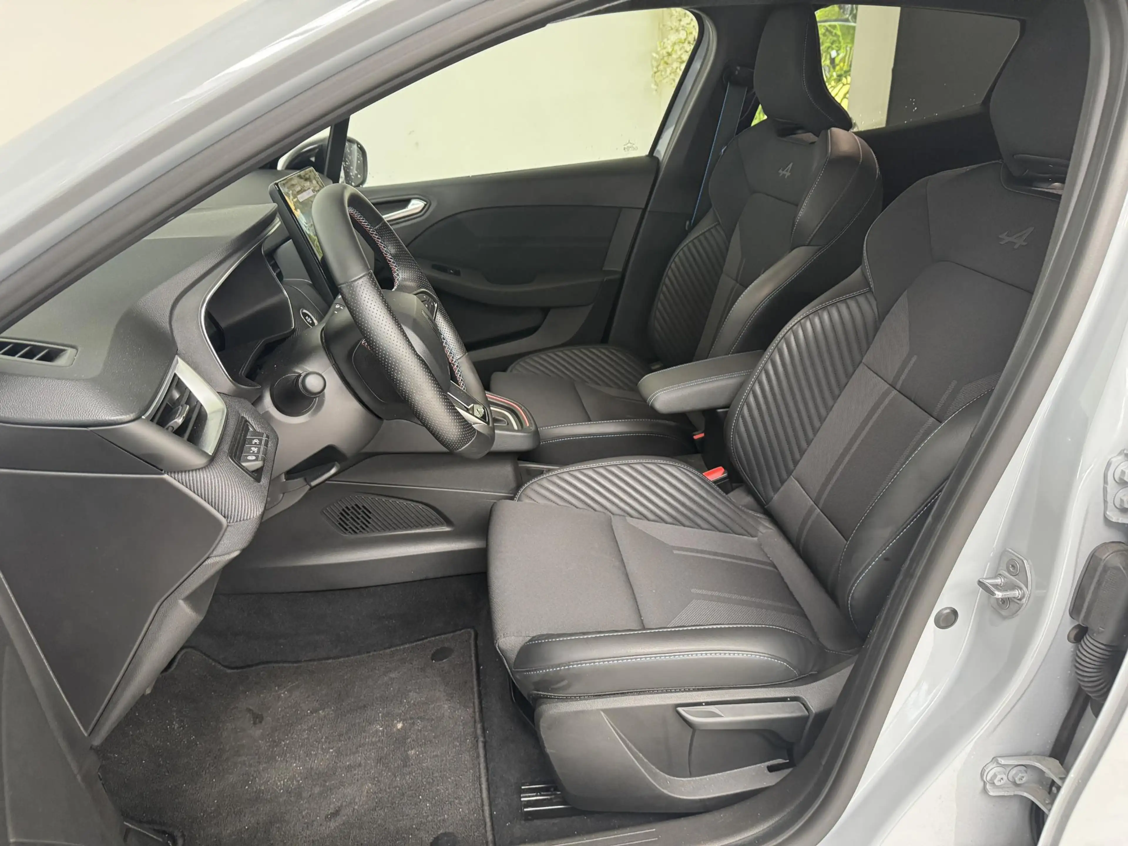 Renault Clio 1.6 E-Tech Full Hybrid 145 Esprit Alpine | Navigat — photo 7