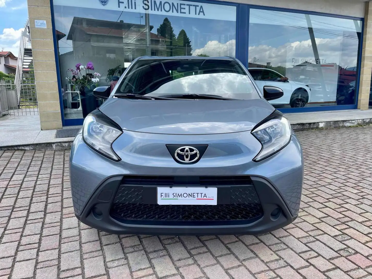Toyota Aygo X 1.0 VVT-i 72 CV 5 porte Active - KM0 Bleu - 2