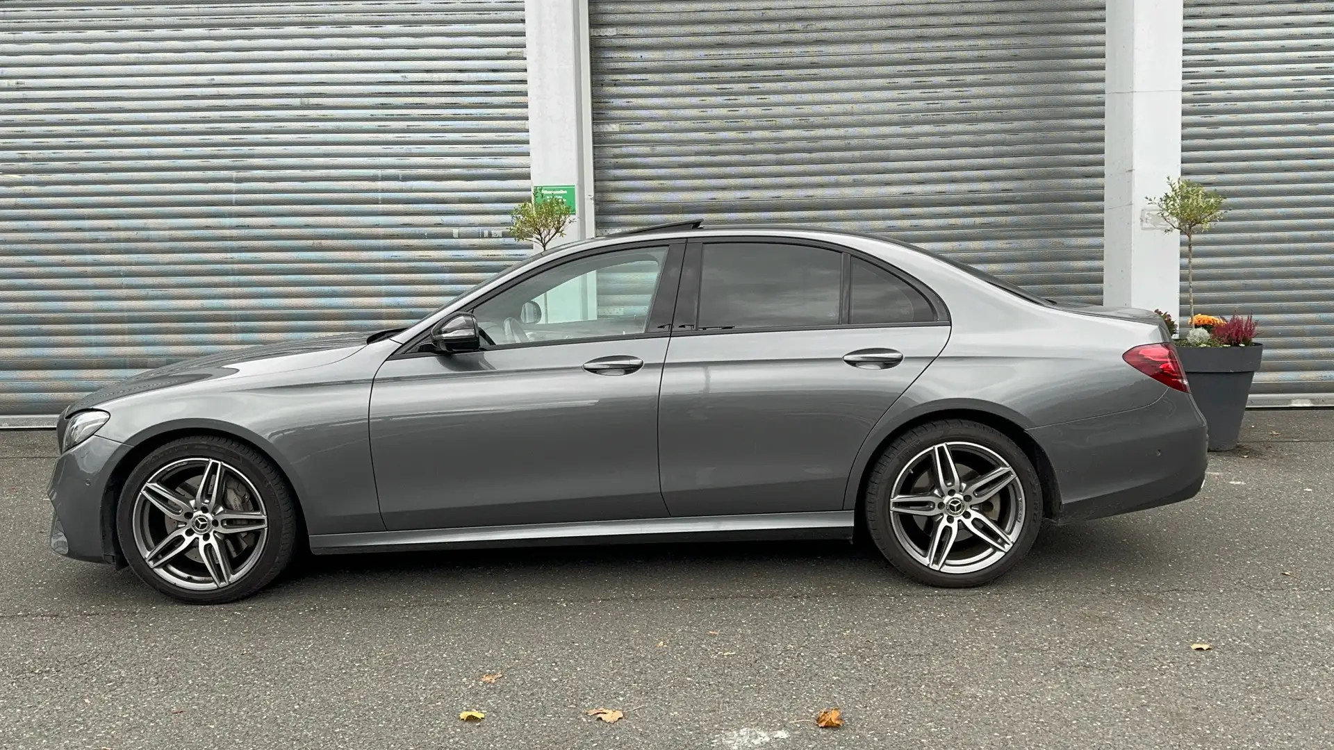Mercedes-Benz E 350 E 350 d Avantgarde Aut. Avantgarde Grau - 2