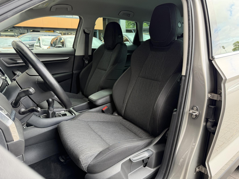 Skoda Karoq 1.5 TSI ACT Style CarPlay | Trekhaak | Dealer OH — photo 4