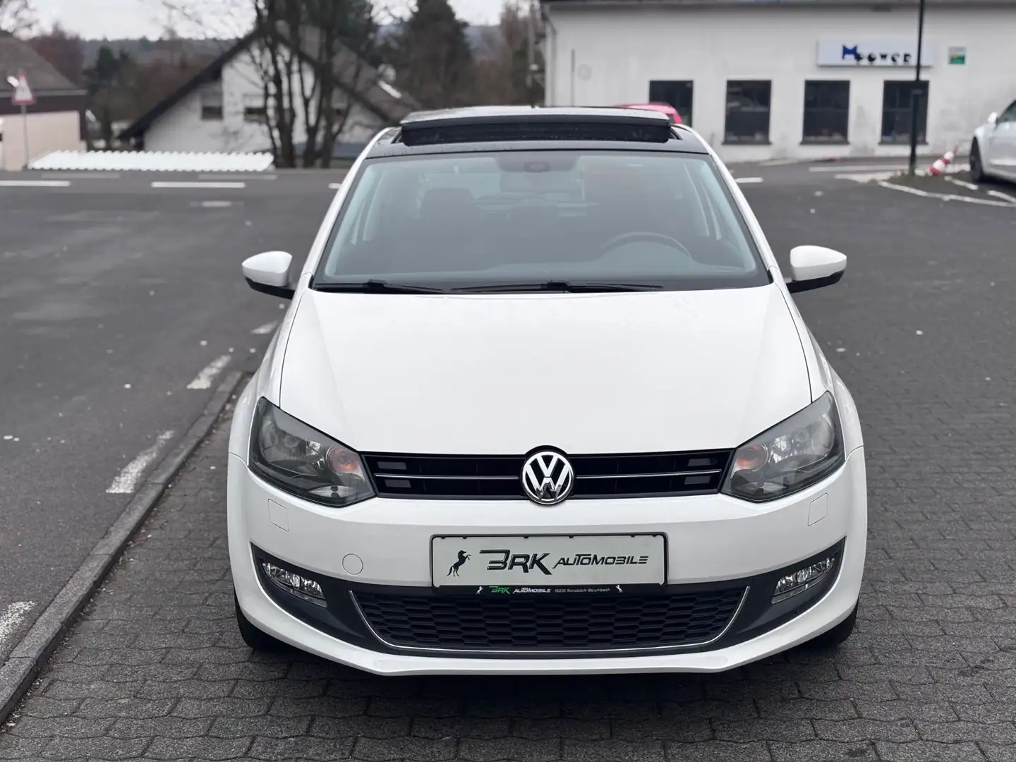Volkswagen Polo V 1.2 Life **1-HAND*PANO*KETTE-NEU*SHZ** Weiß - 2