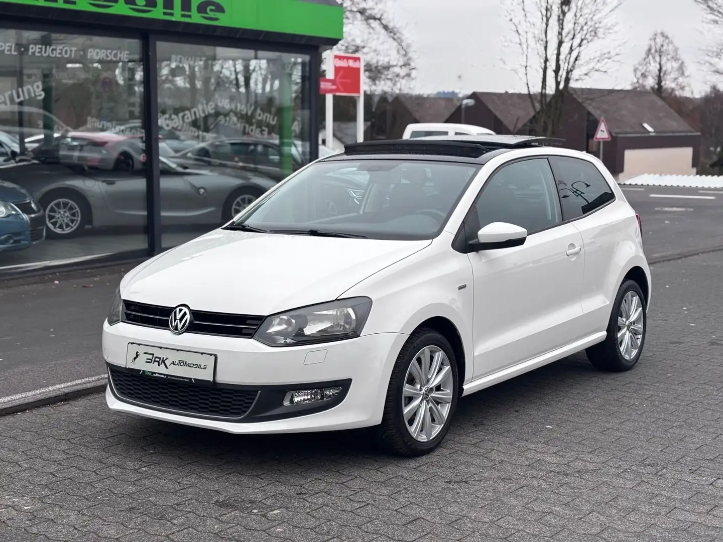 Volkswagen Polo V 1.2 Life **1-HAND*PANO*KETTE-NEU*SHZ** Weiß - 1