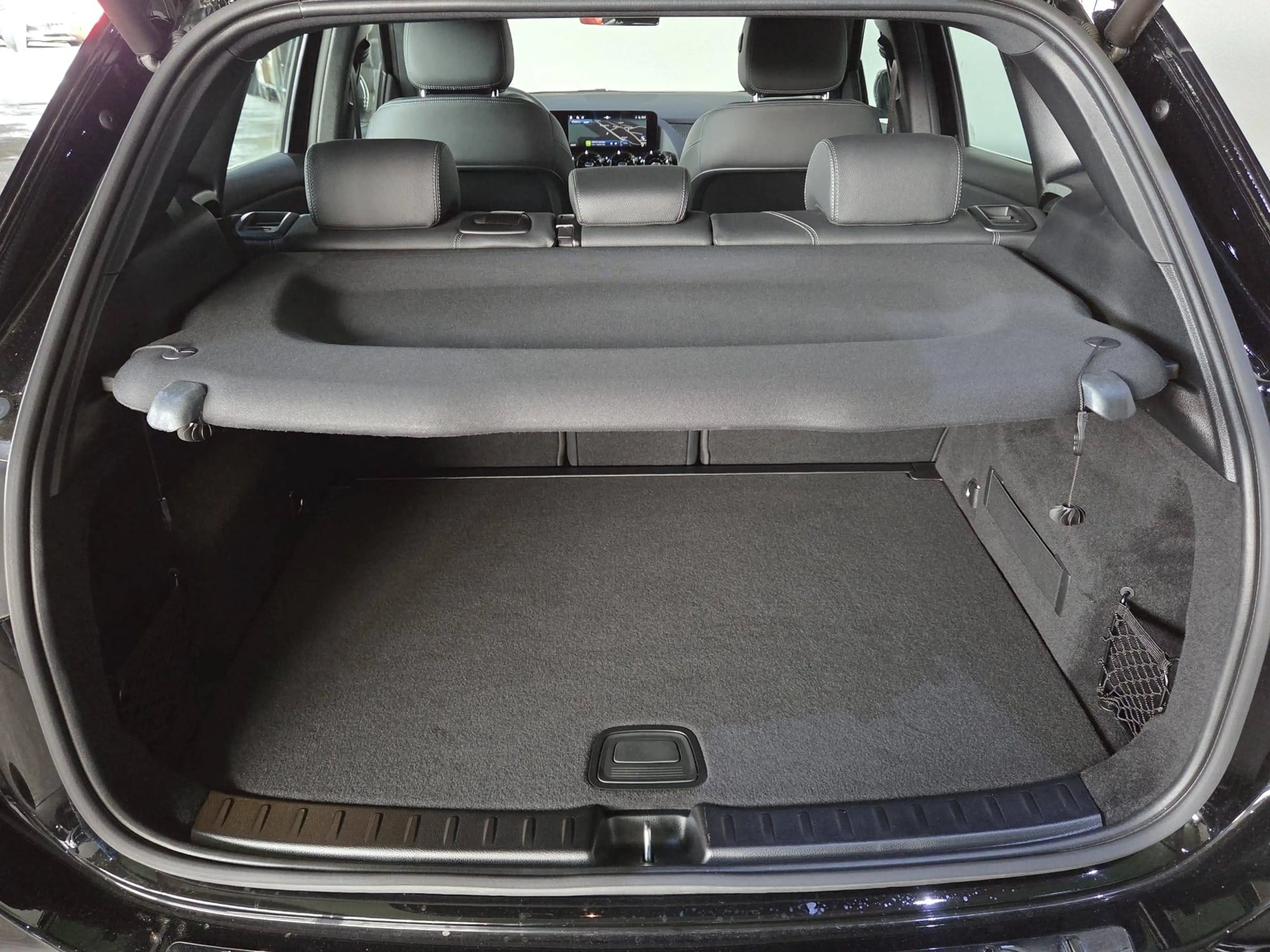 Mercedes-Benz GLA 200 GLA 200, LED, Virtual, Kamera, ACC — photo 14